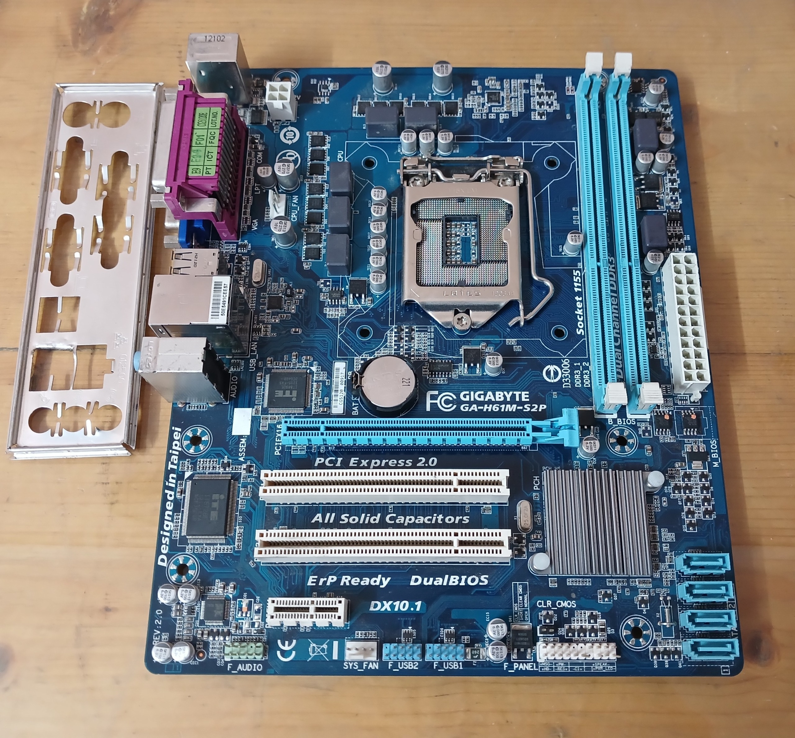مادربرد H61M-S2P GIGABYTE سوکت LGA1155 سالم