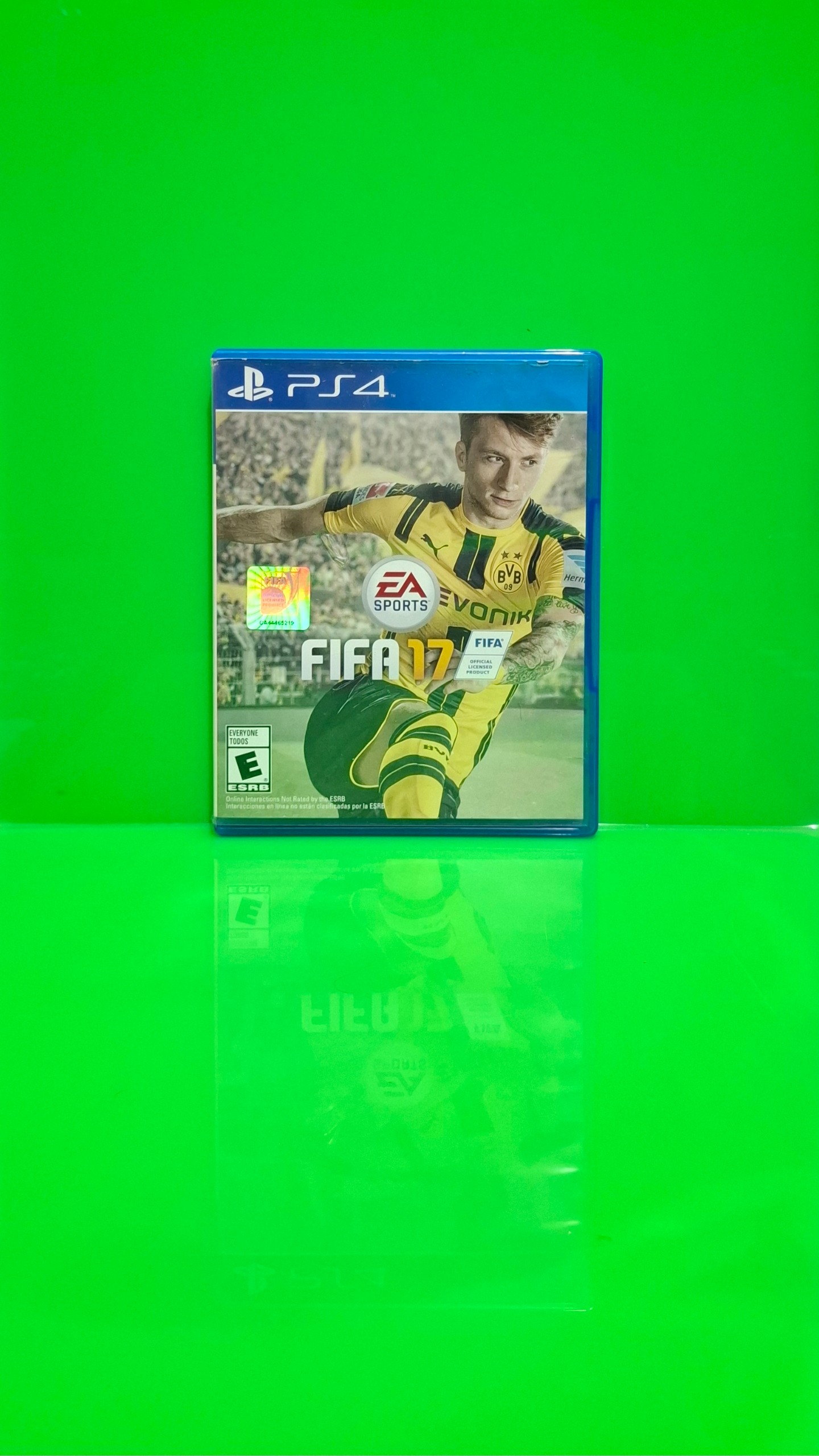 FIFA 17 خط و خش دارد (کارکرده)