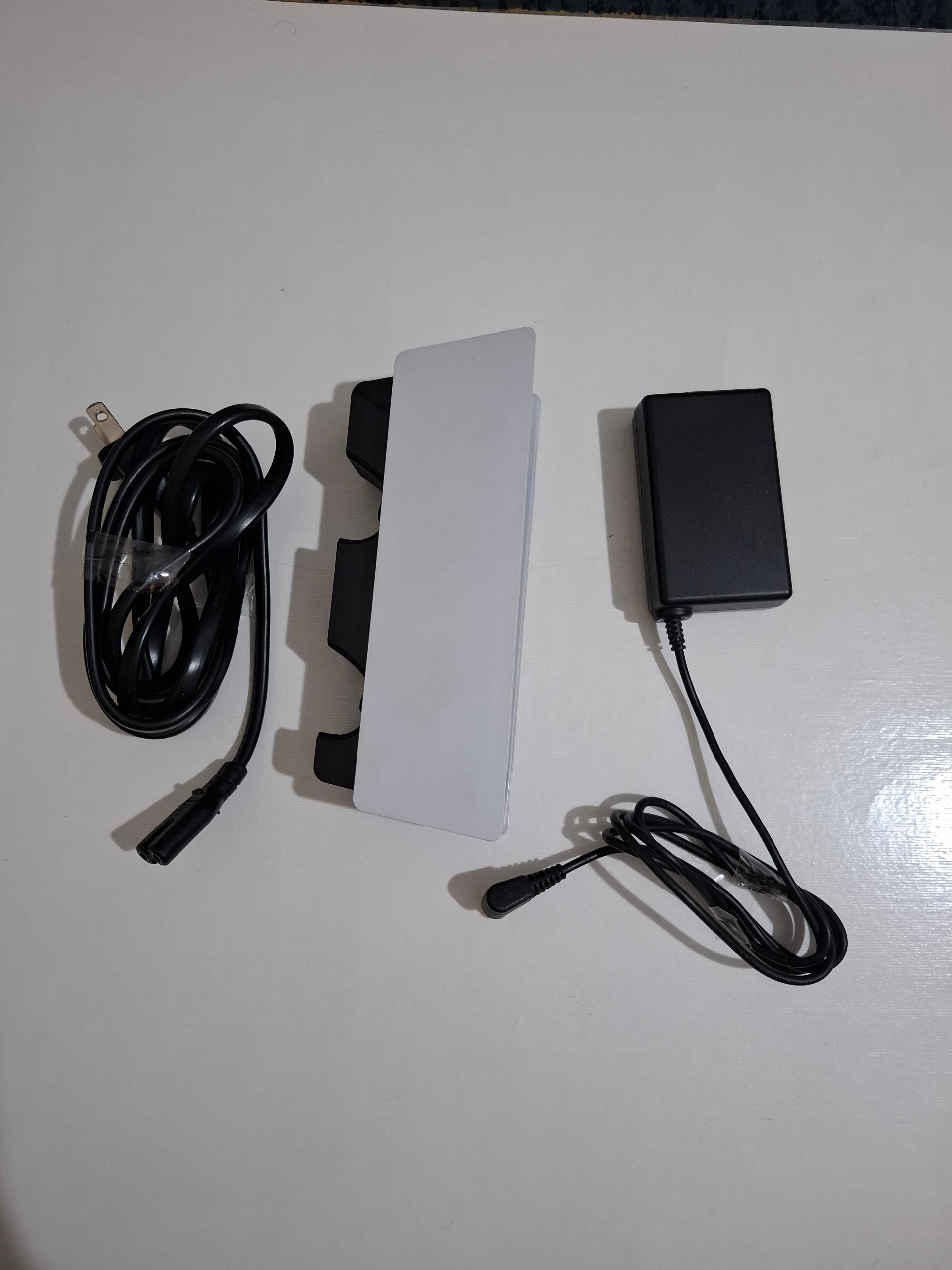شارژر اورجینال ps5 بدون کارتن (کارکرده)