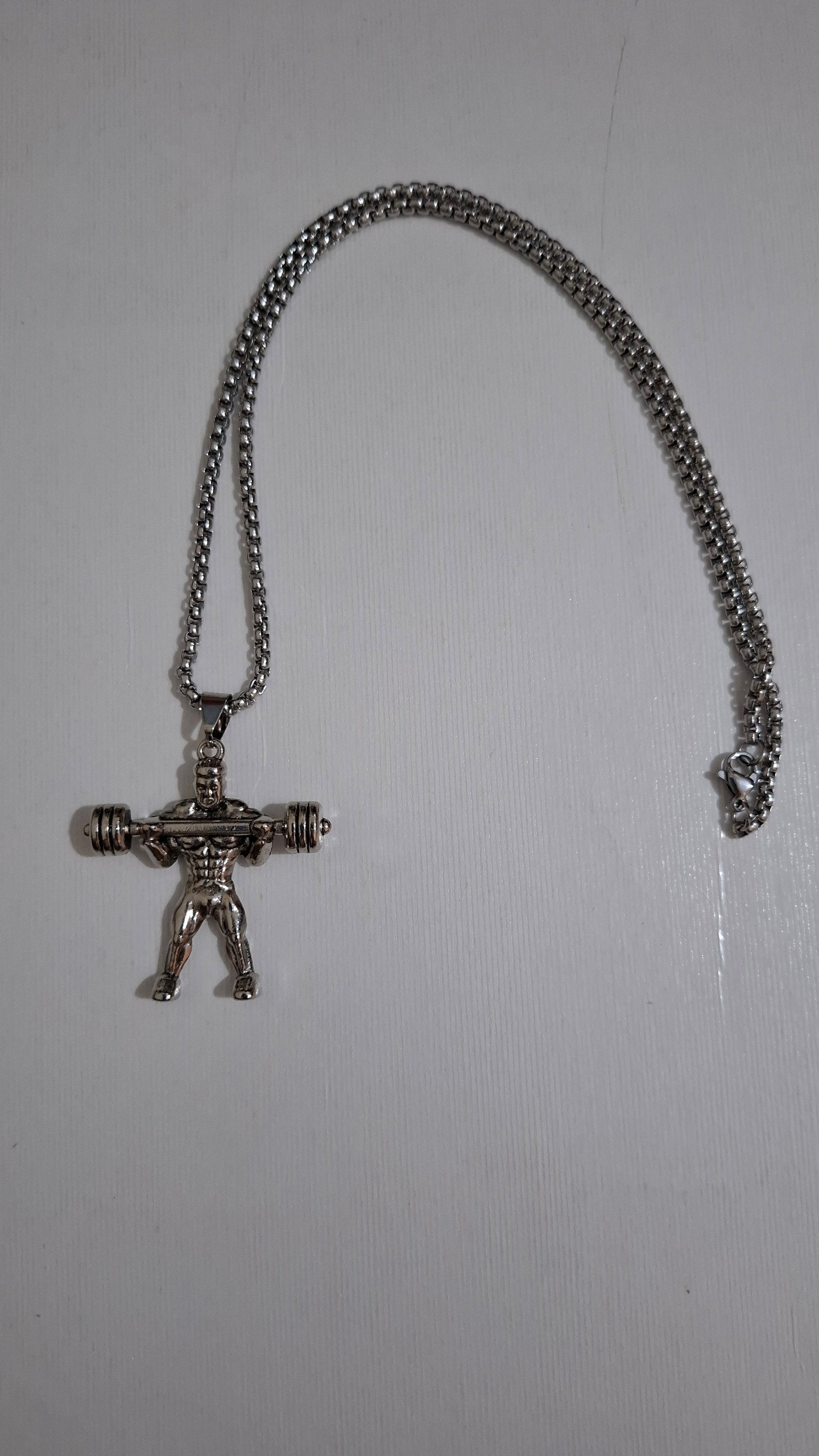 گردنبند با زنجیر