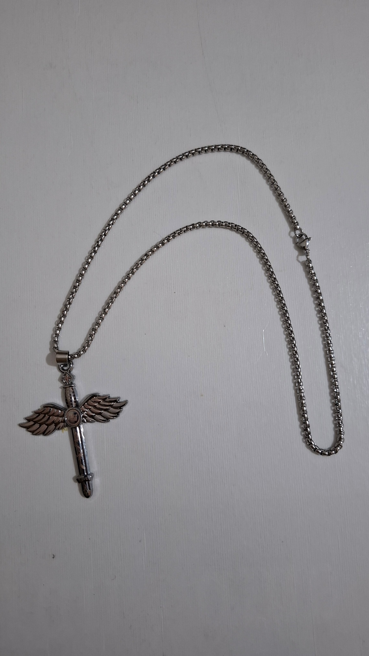 گردنبند به همراه زنجیر