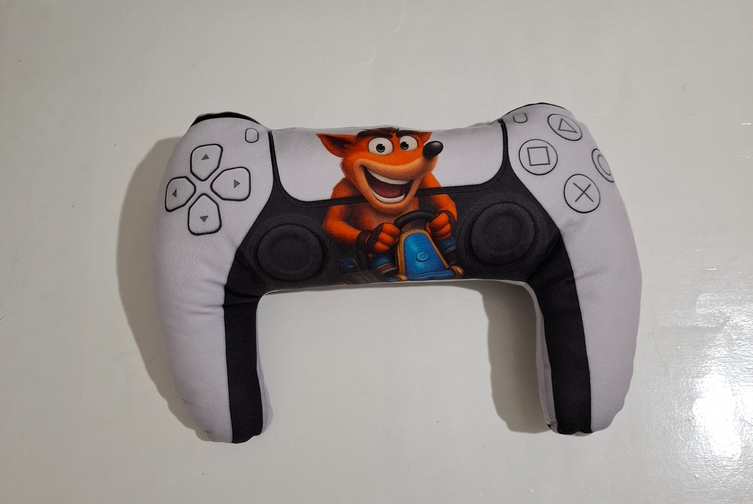 کوسن طرح گیم سایز 28در23 ( نو )