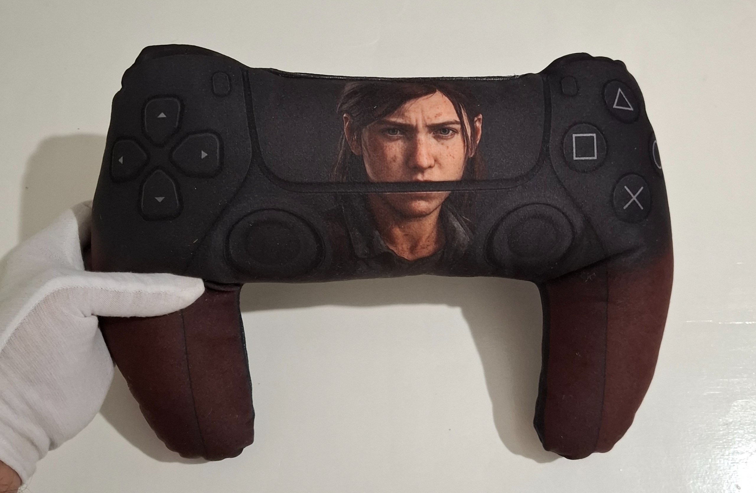 کوسن طرح گیم سایز 28در23 ( نو )