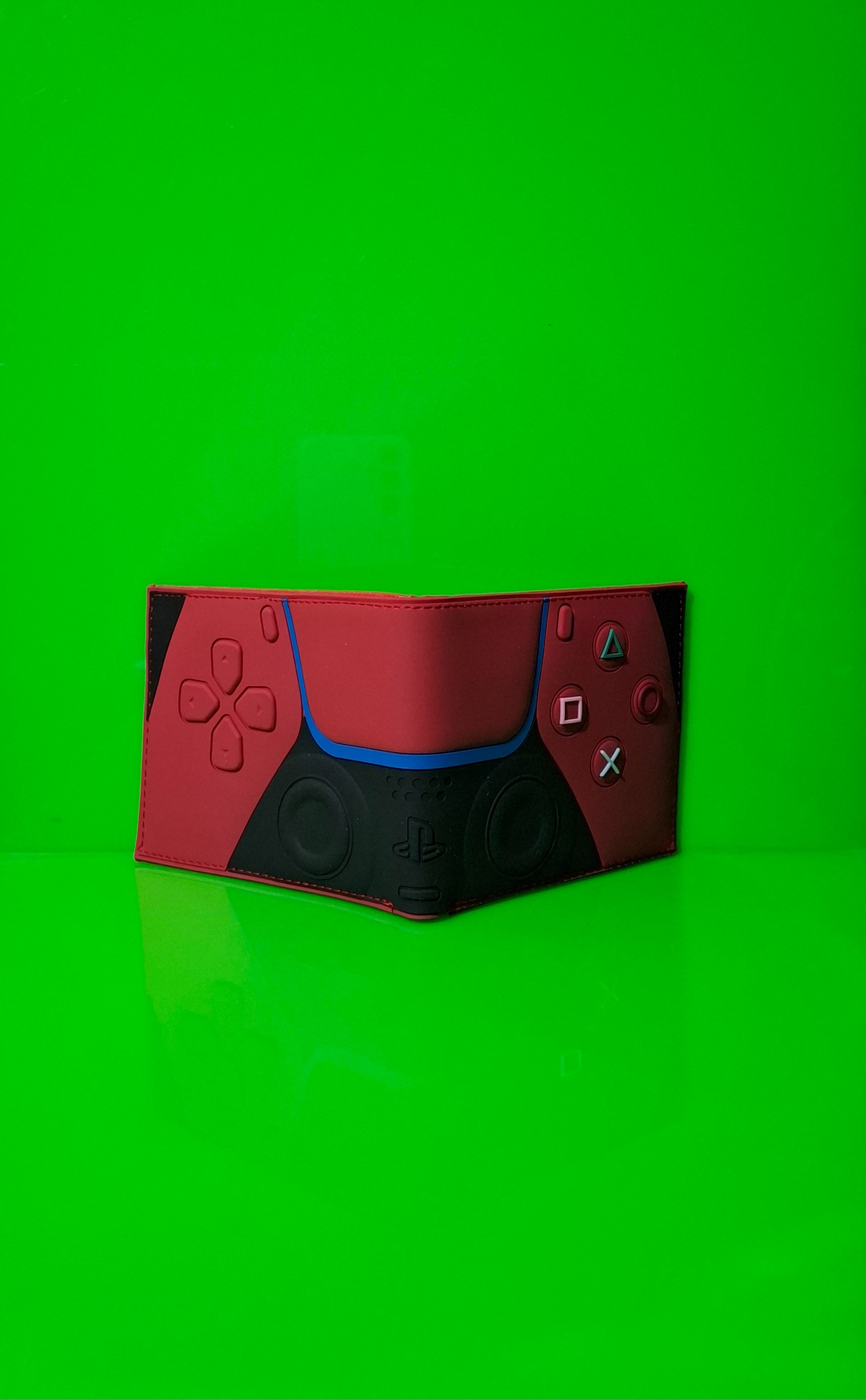 کیغ پول طرح دسته پلی استیشن برجسته