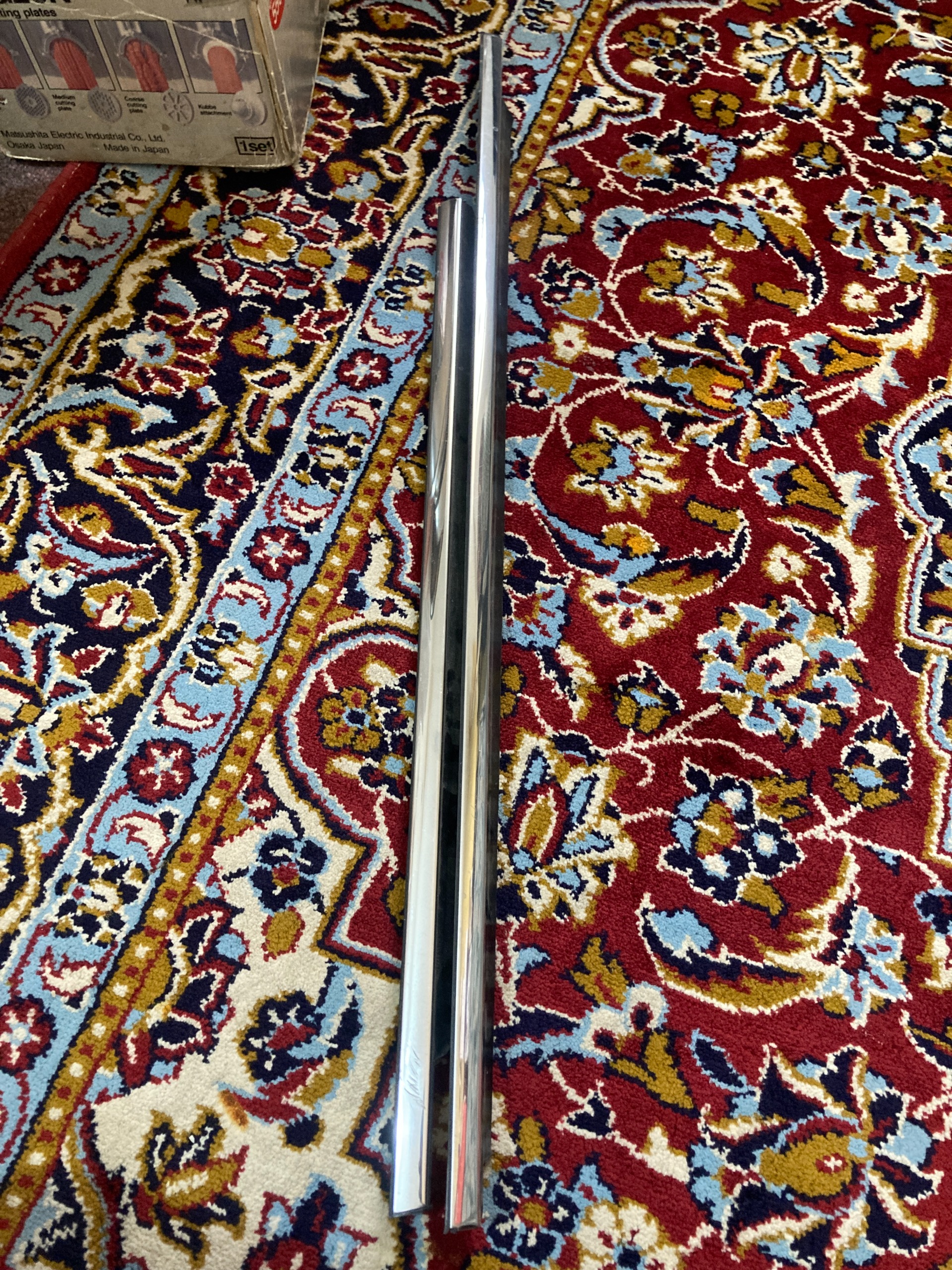 زه کرومی آبگیر شیشه دنا پلاس فابریک عقب راست