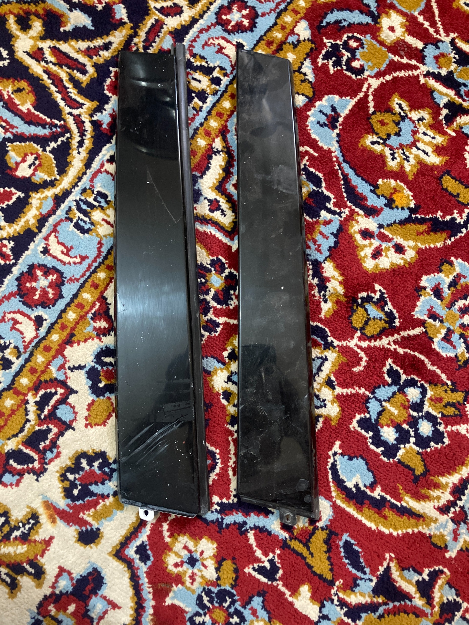 قاب پلاستیکی کلاف وسط راست دنا پلاس فابریکی