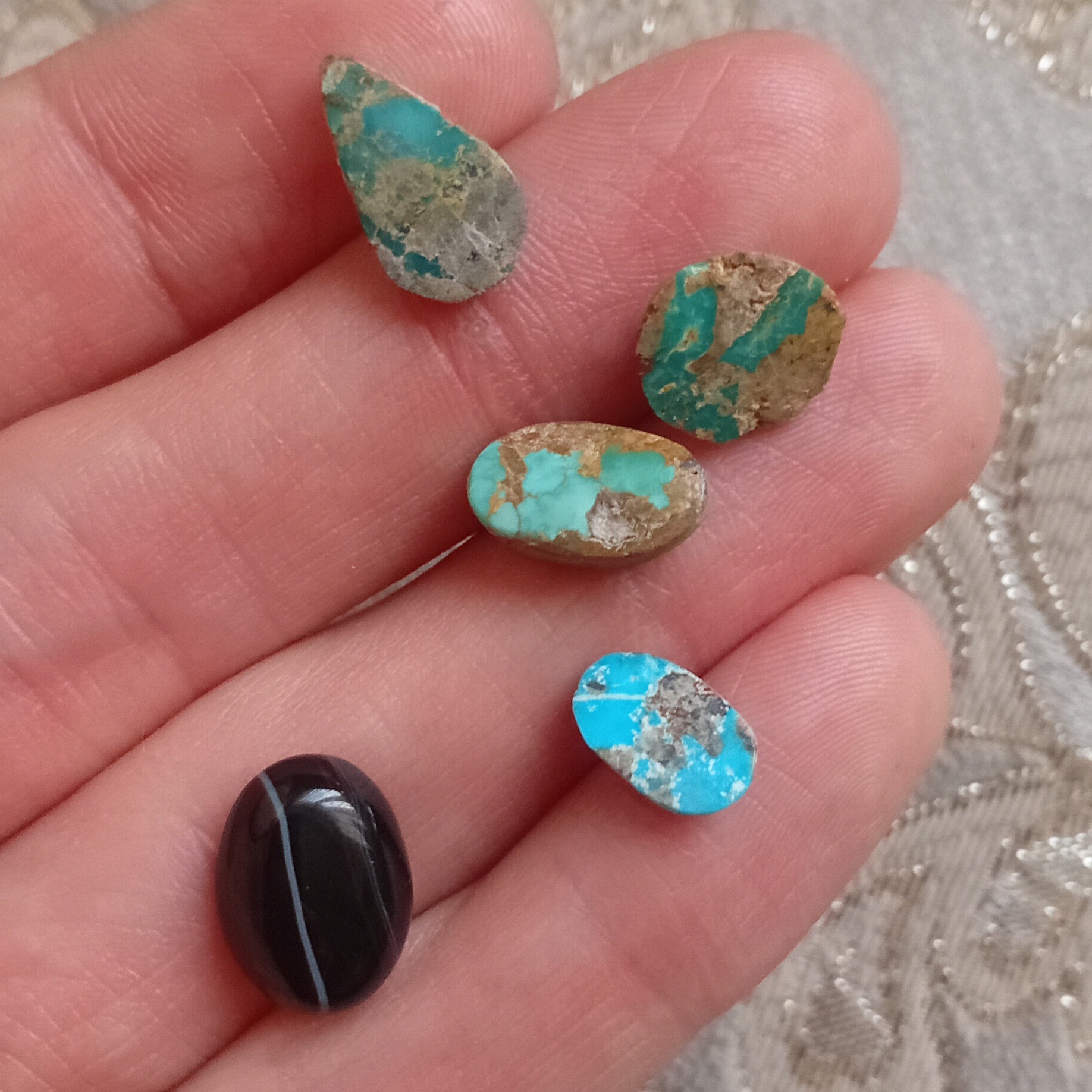 بسته ویژه پنج نگین فیروزه نیشابور و عقیق سلیمانی