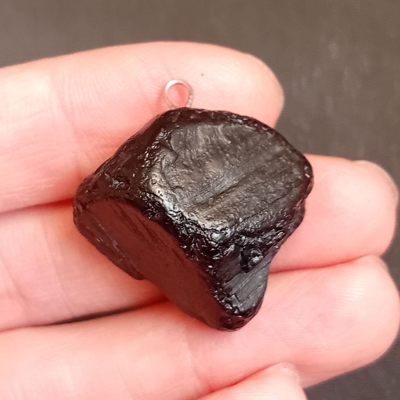 آویز سنگ شبق راف اصل