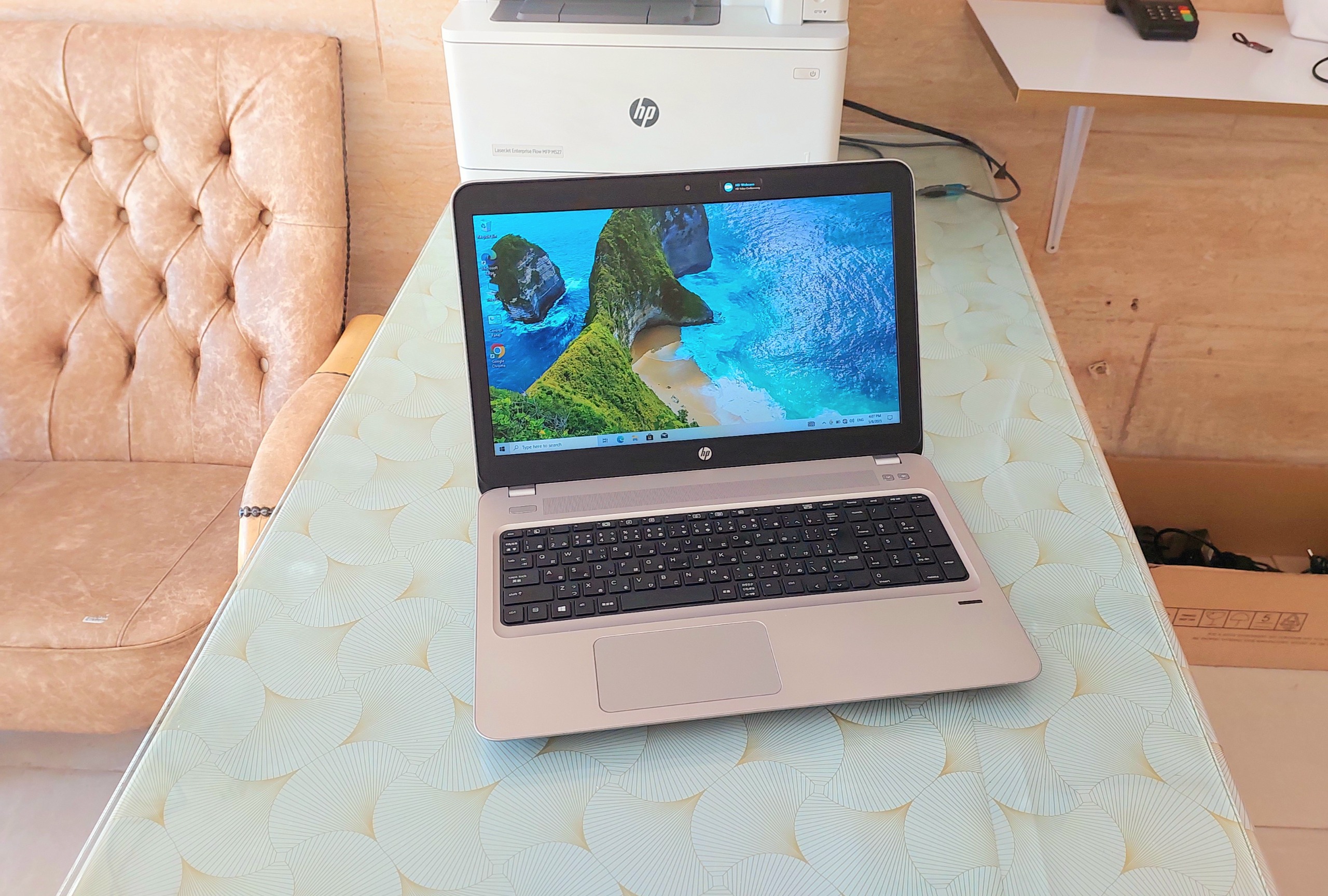 لپ تاپ hp رم16بسیار تمیز و درحدنو