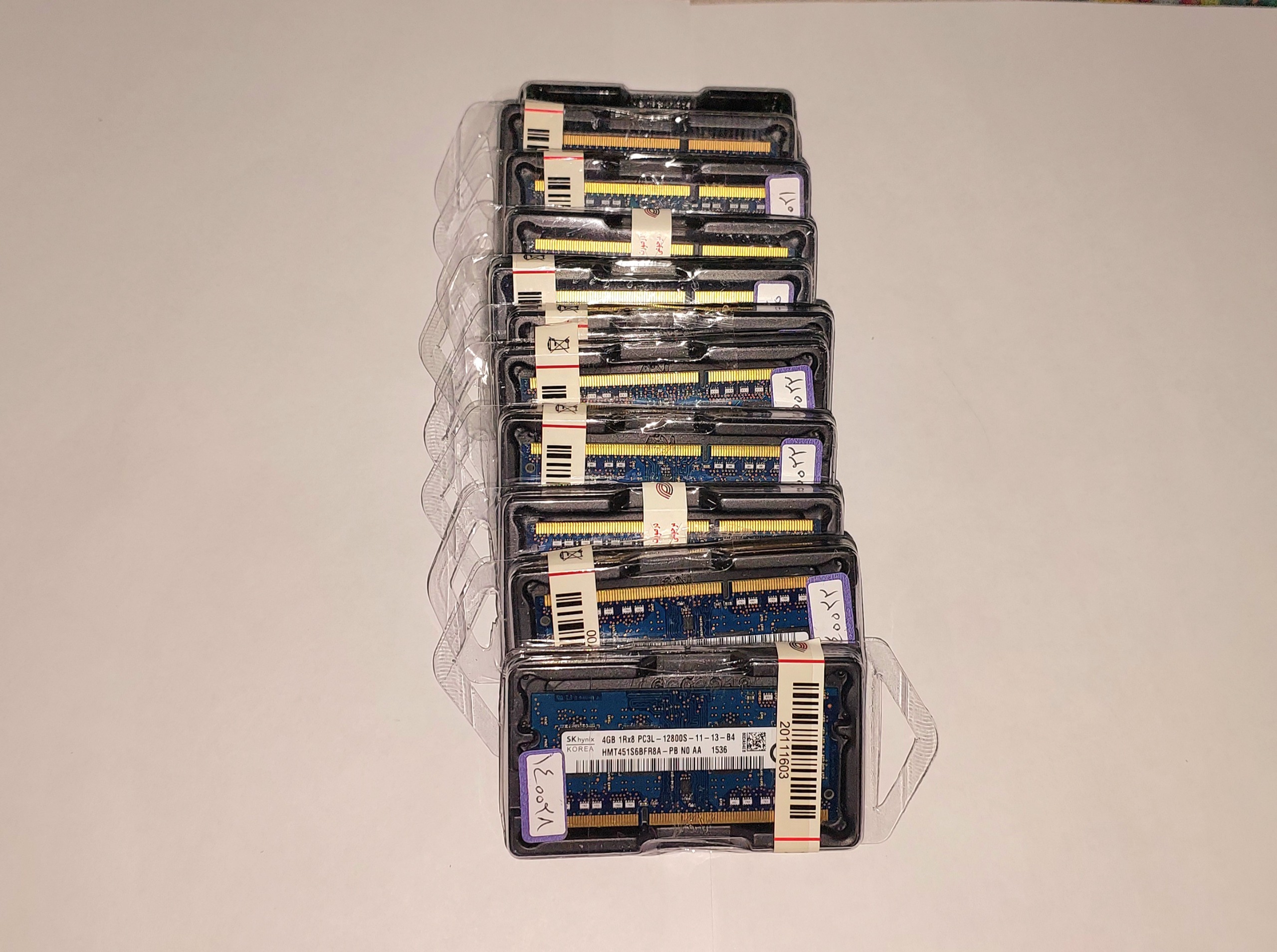 رم4گیگ لپ تاپی ddr3L (pc3L) هاینیکس