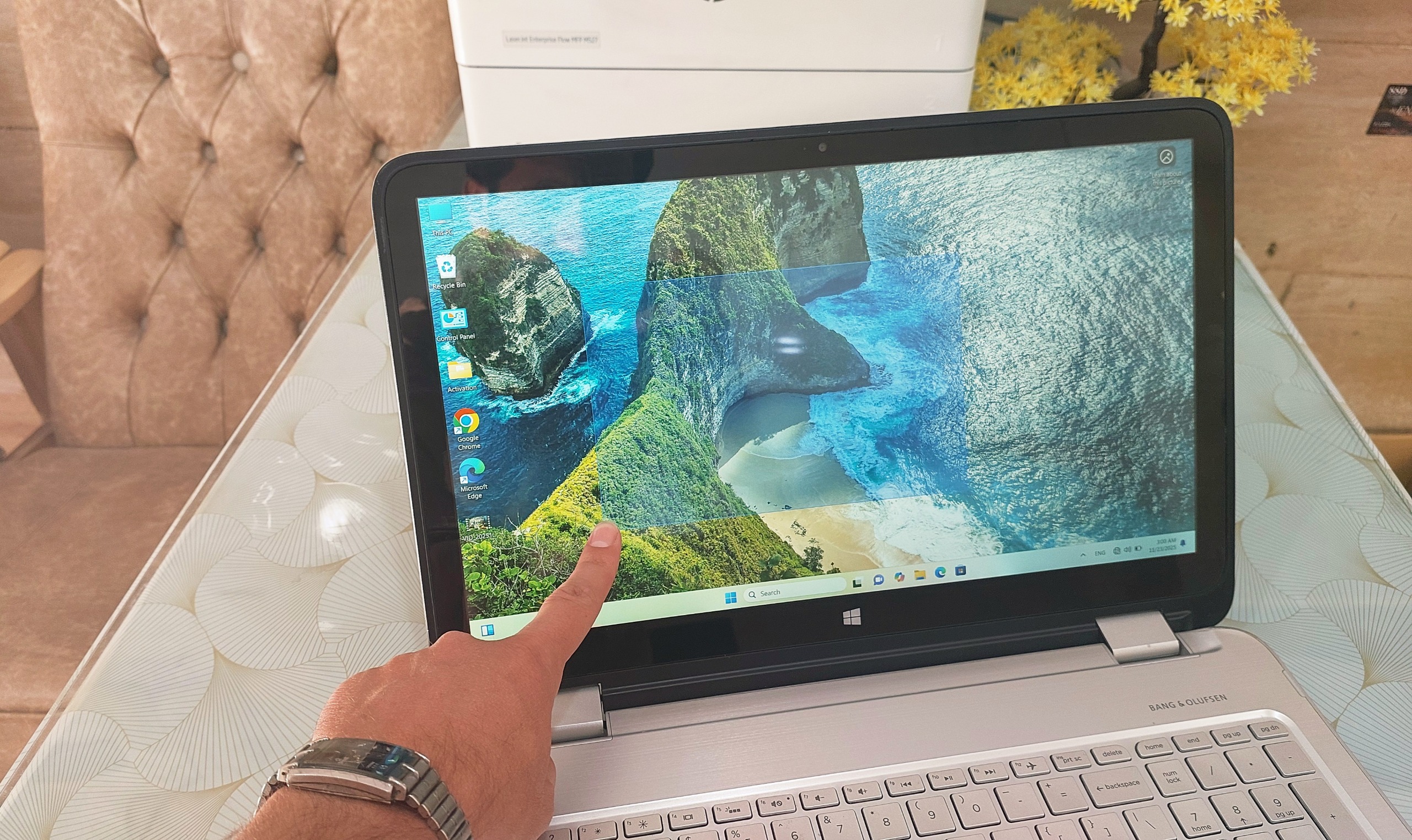 اچ پی envy تاچ 360 درجه با کیفیت