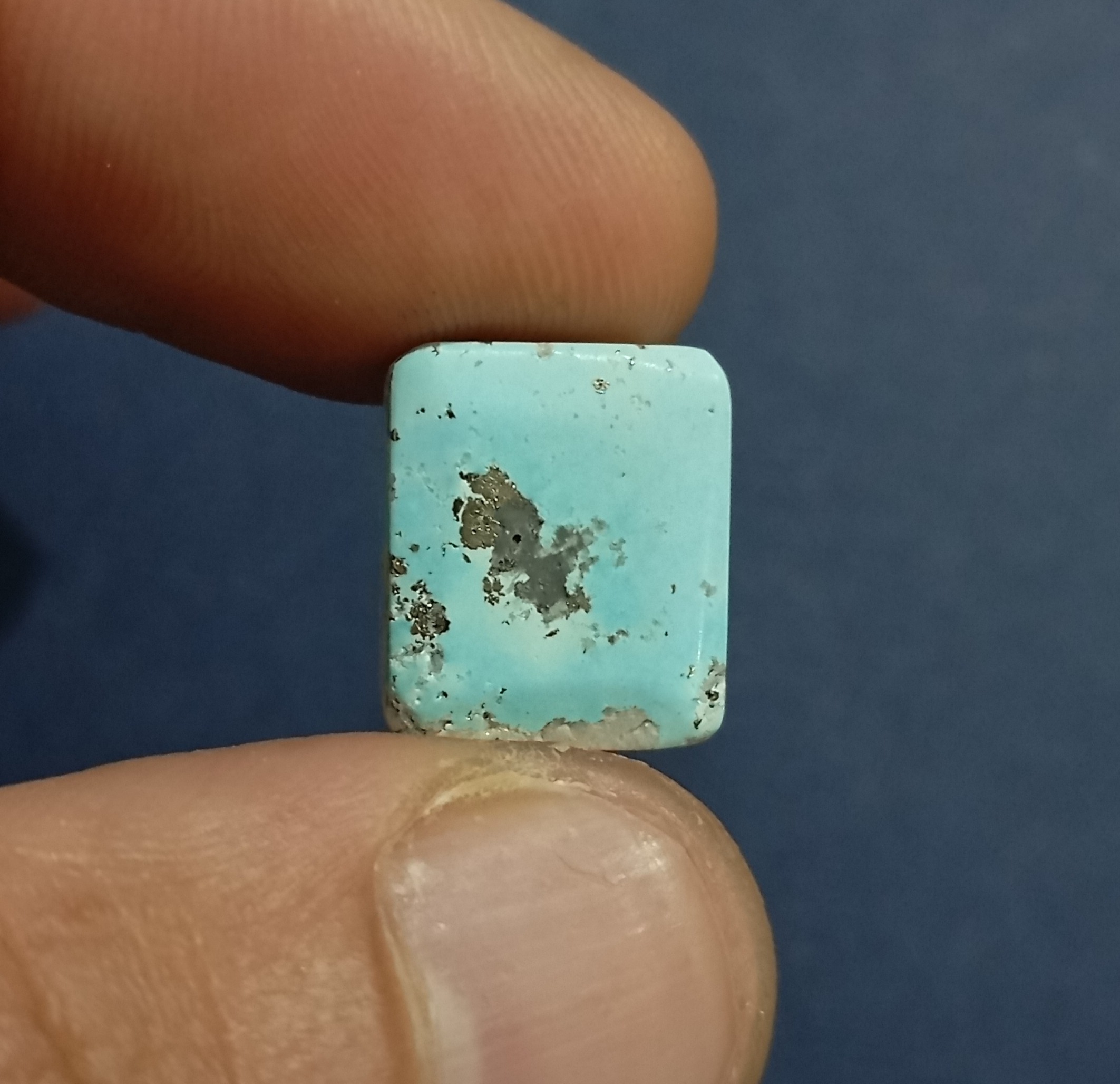 نگین فیروزه معدنی پرمغز رنگ طبیعی