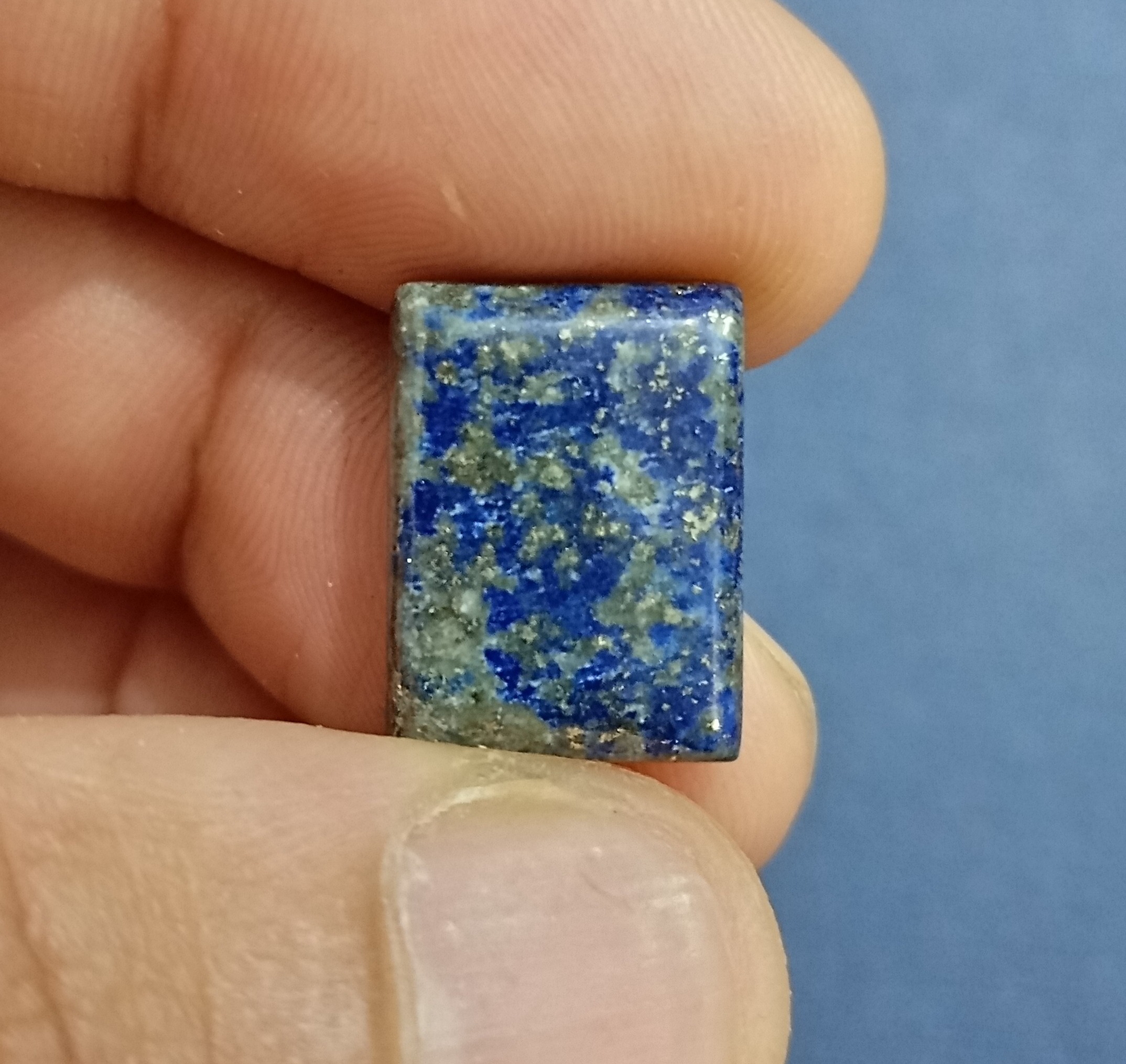 نگین لاجورد رگه طلایی طبیعی