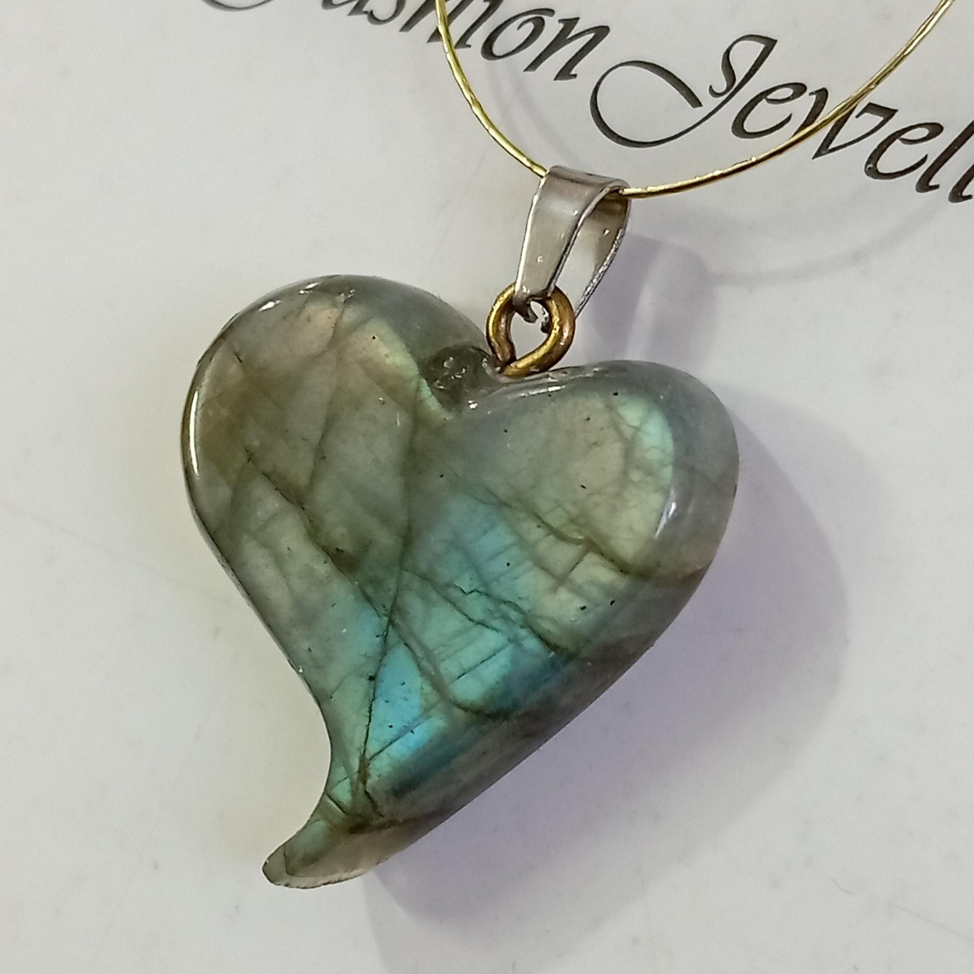 پلاک گردنبندلابرادوریت قلبی پرتلالو وزینتی