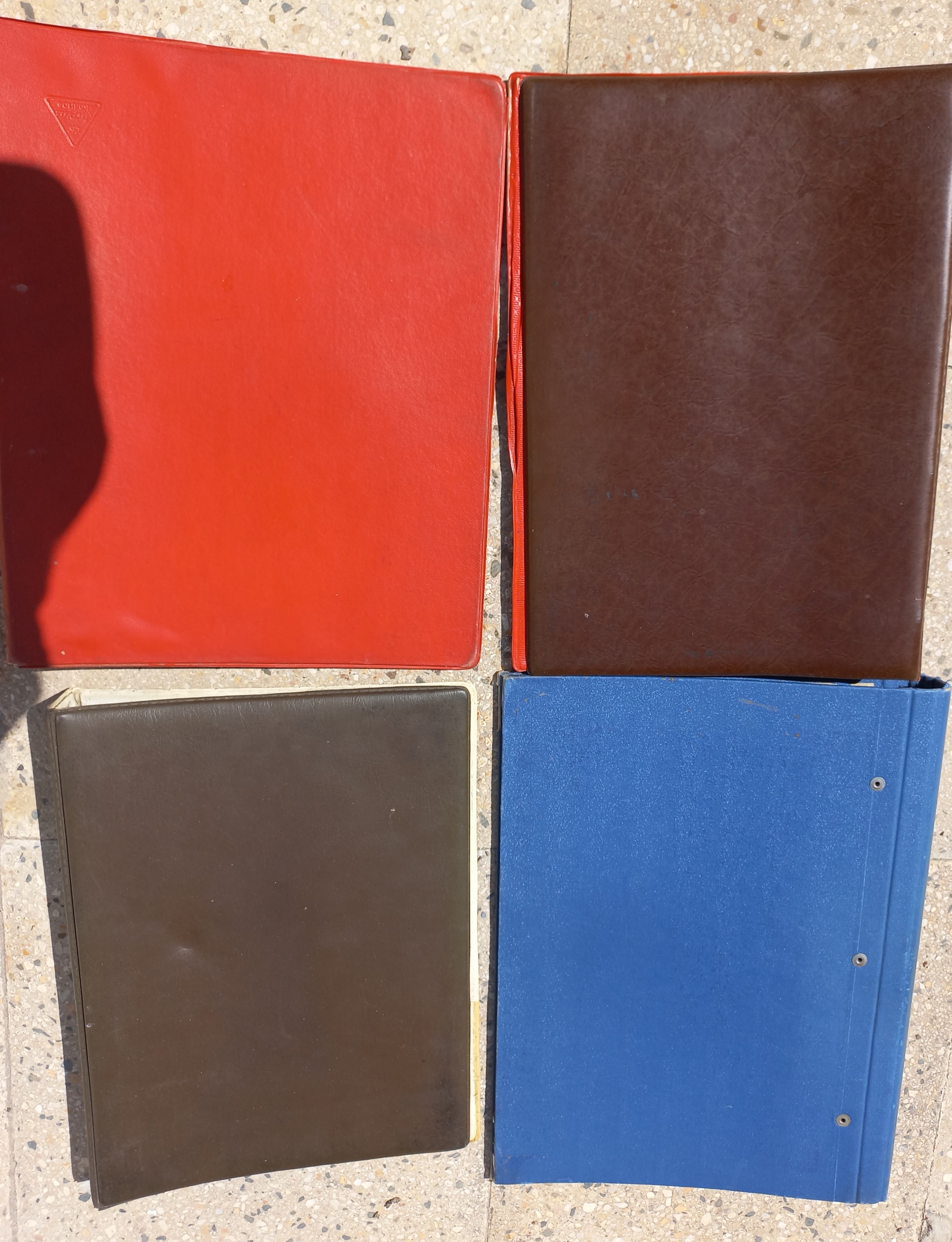 4 کلاسور یک جا