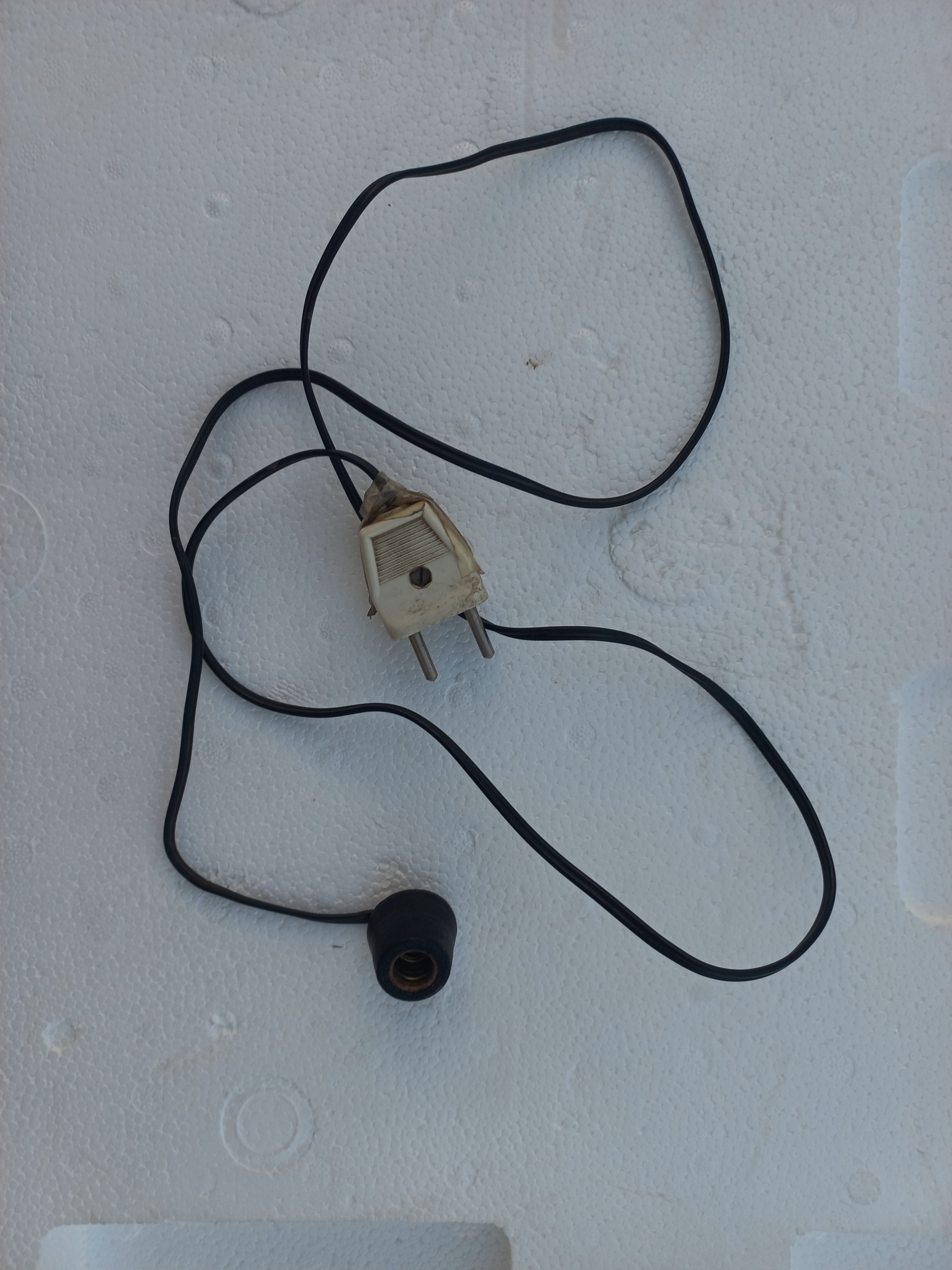 سرپیچ لامپ یخچالی با سیم ودوشاخه