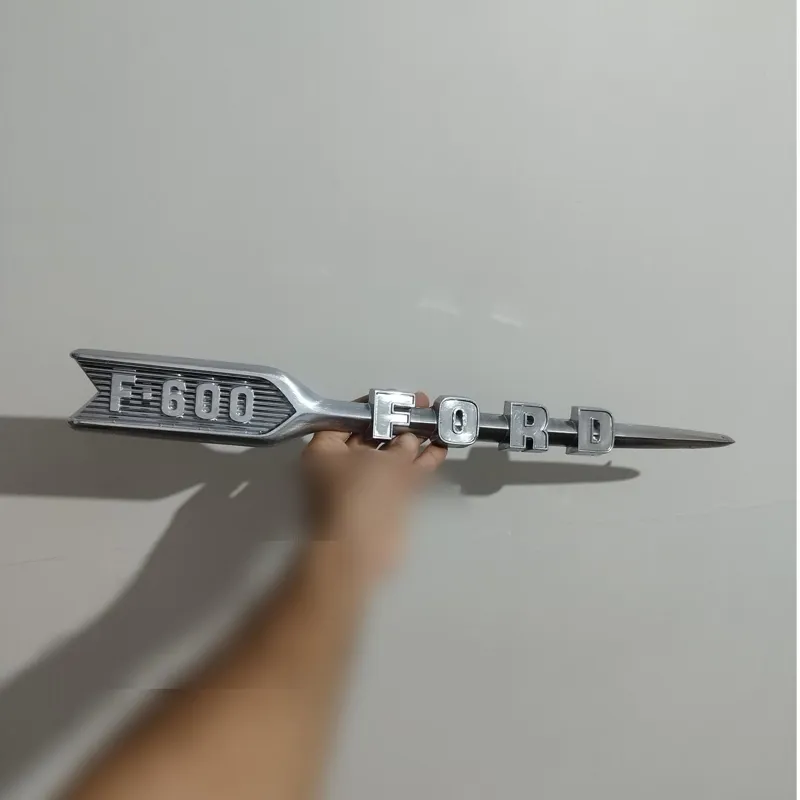 آرم خودروی فورد اف 600