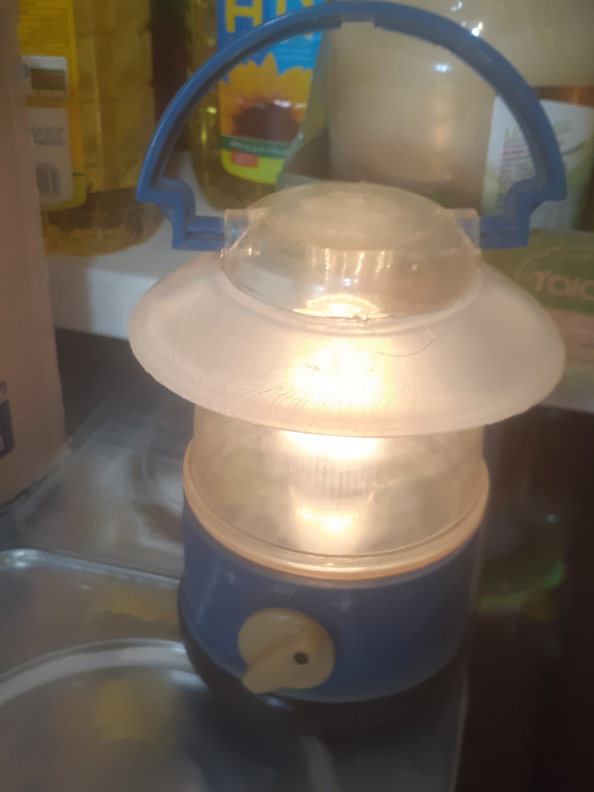 جراغ قوه قدیمی فانوسی توضیح دارد