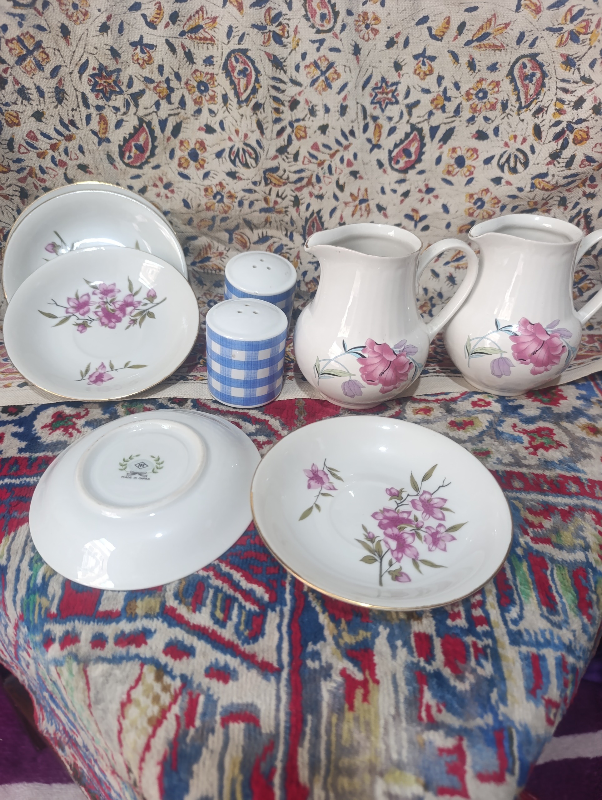 دو عدد گلاب پاش شش عدد نعلبکی گل سرخ ژاپن