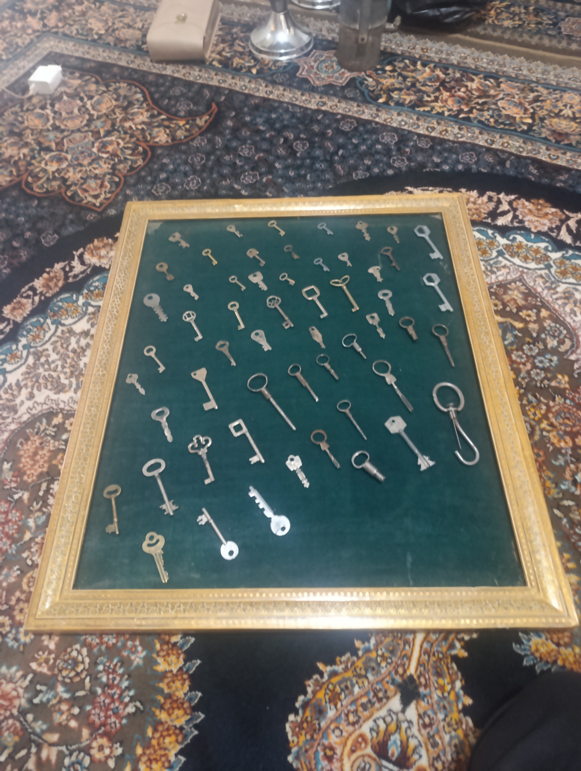 50 عدد کلید برنجی و فولادی کمیاب با قاب خاتم