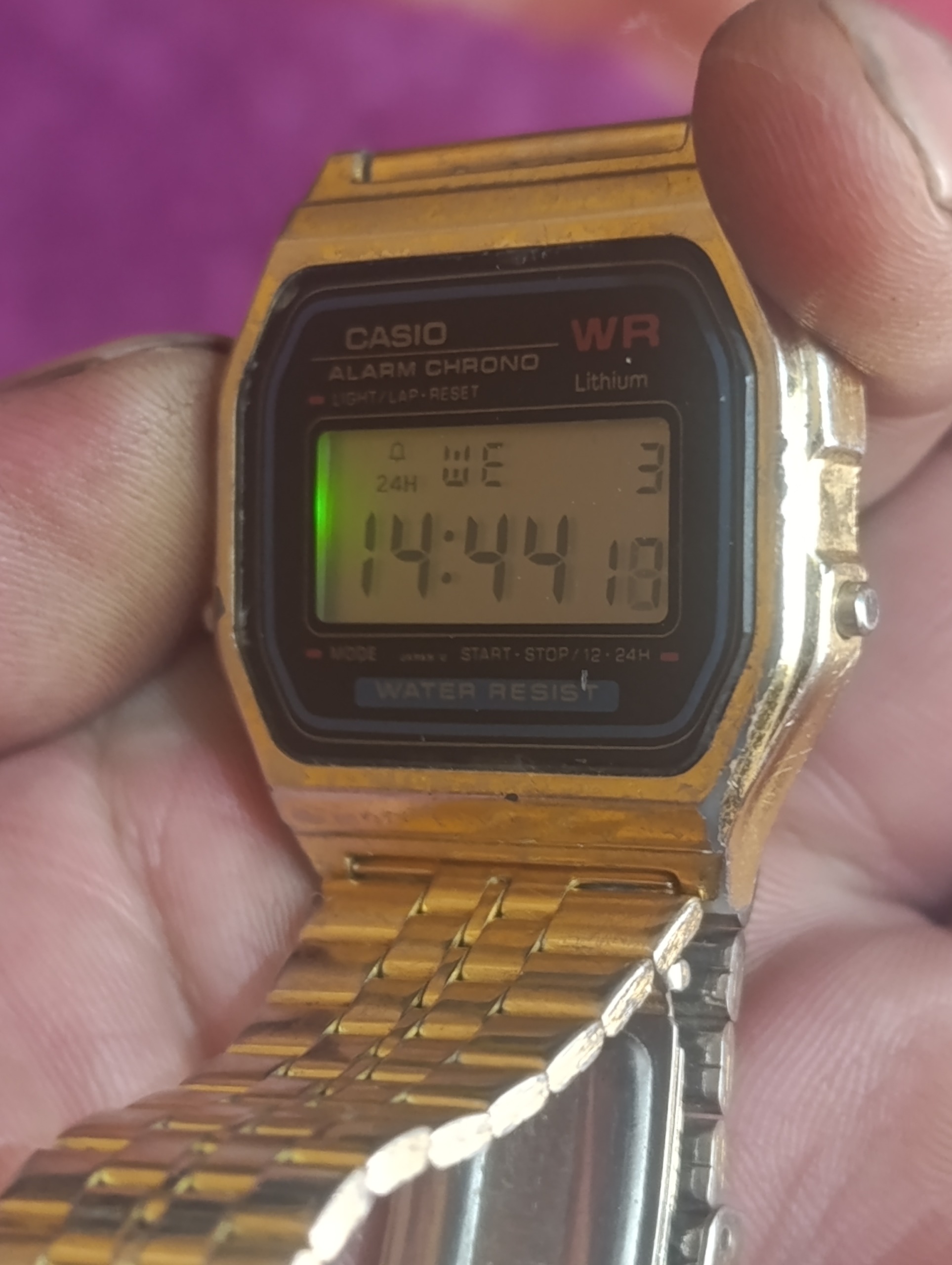 ساعت کاسیو دیجیتال قدیمی رنگ طلایی اصلی