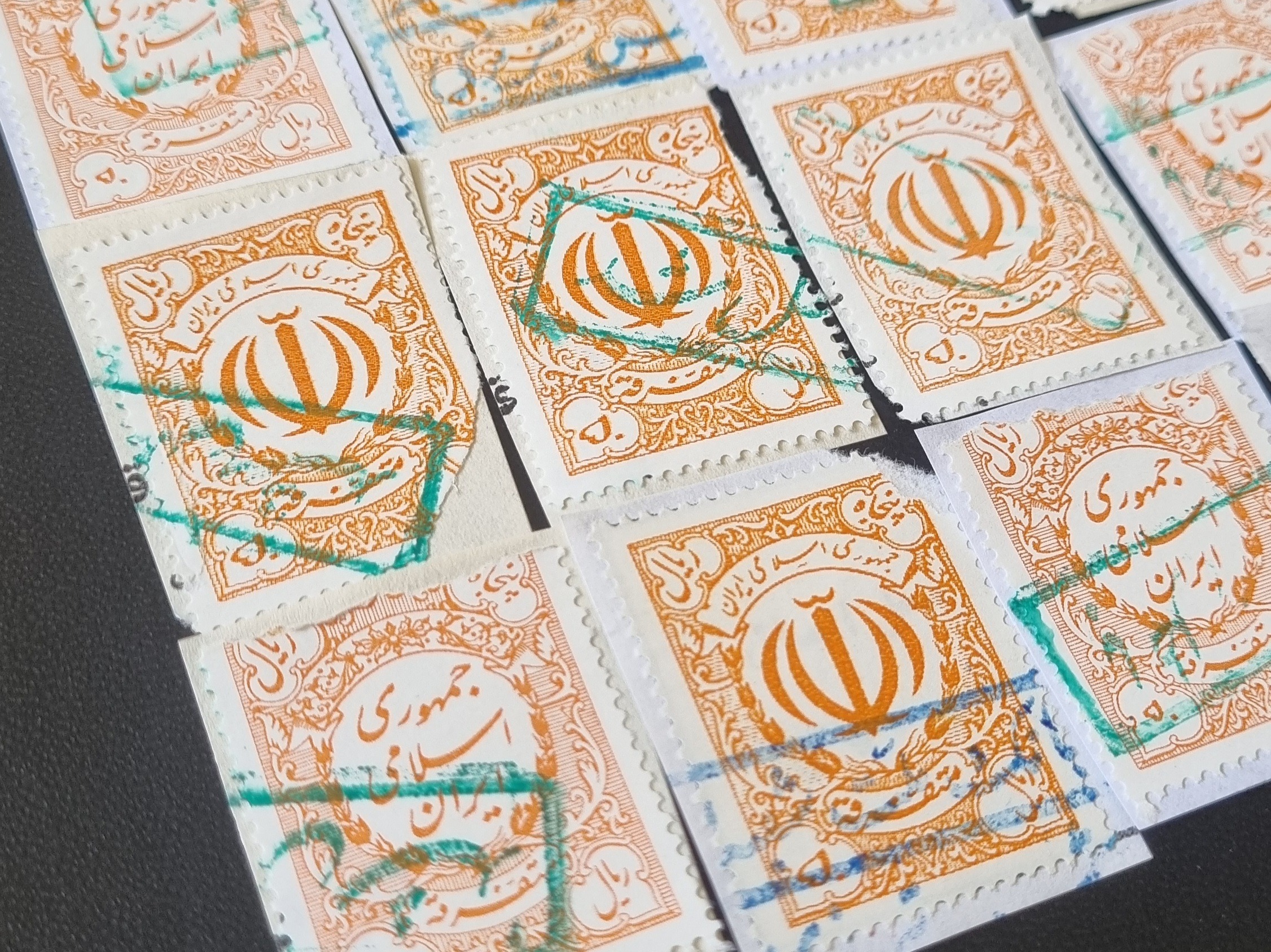 18 تمبر مالیه کمیاب مطابق تصویر