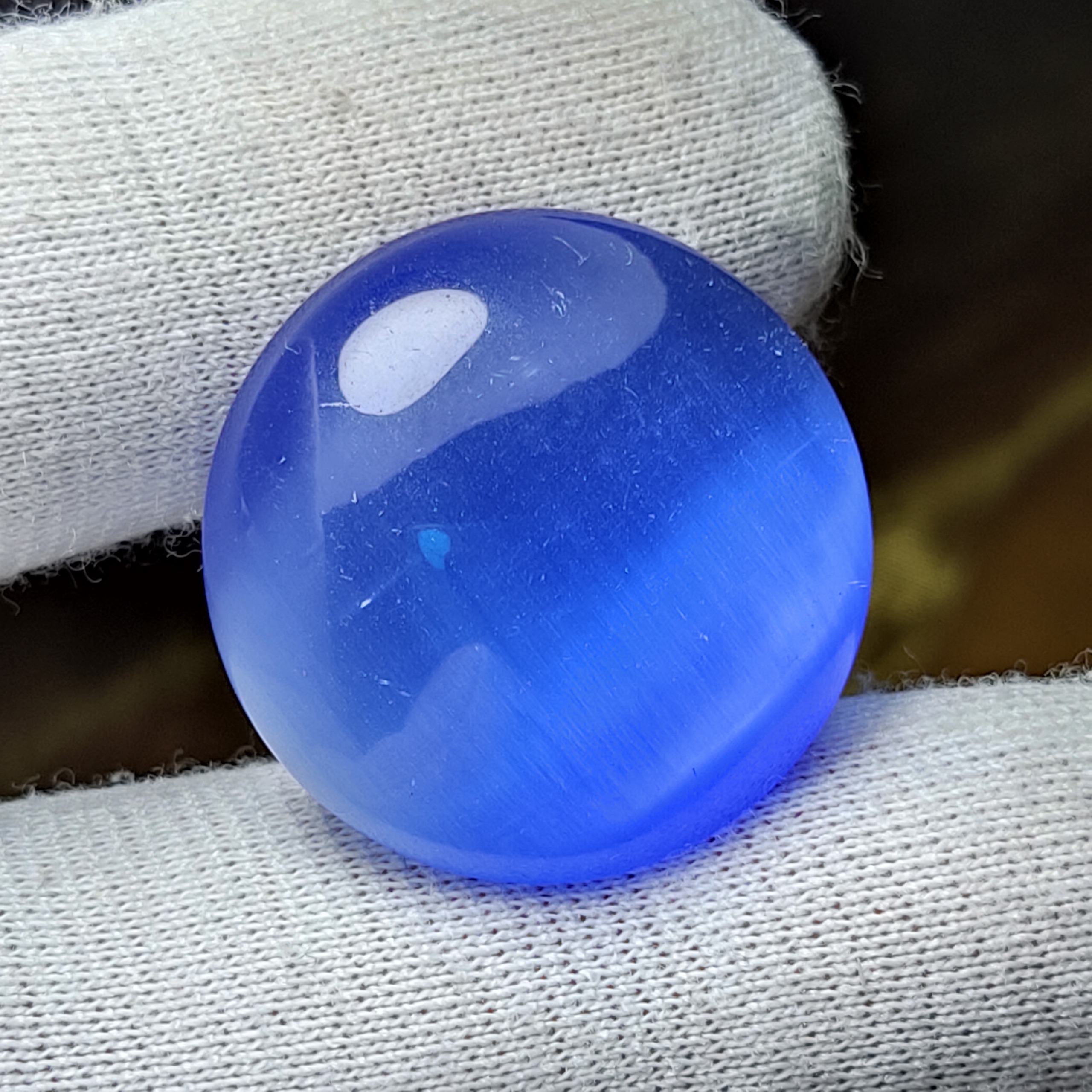 نگین چشم گربه آبی خوشرنگ تراش دامله سایز 24و25