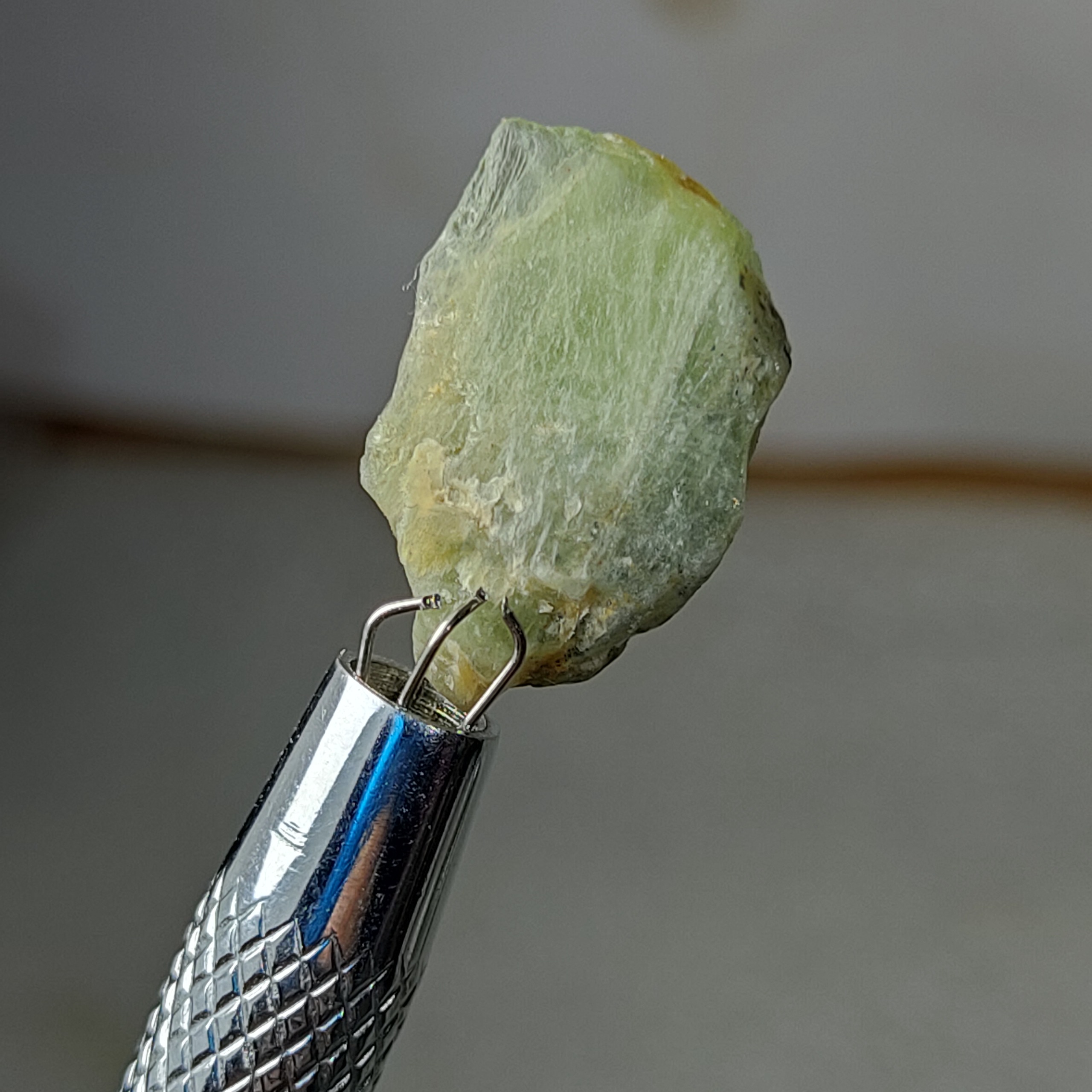 کریستال 7.70 قیراطی سنگ زبرجد(پریدوت) معدنی