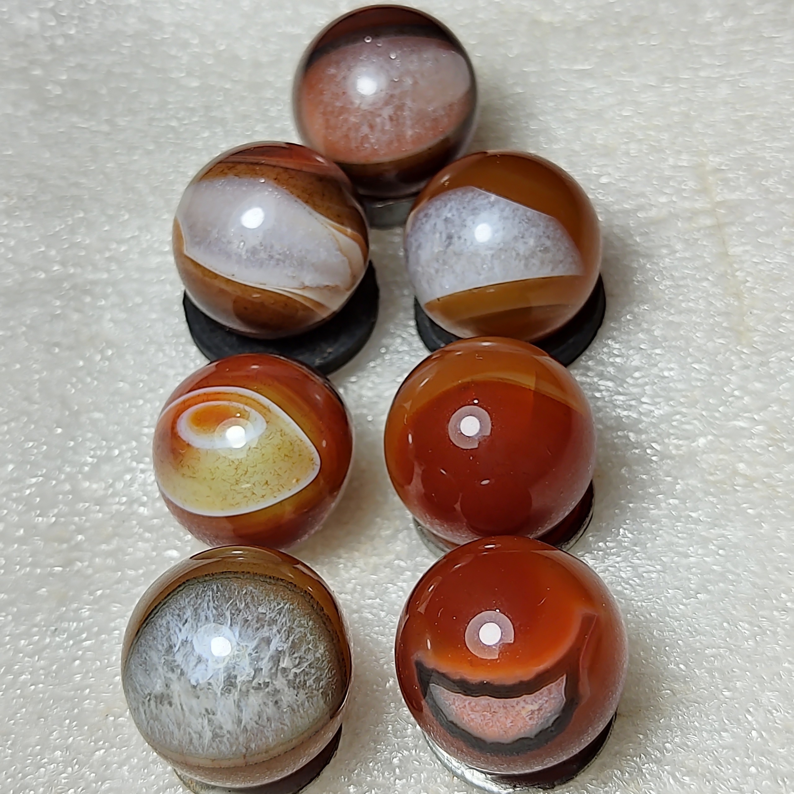 گوی 20 میلیمتری عقیق سرخ سلیمانی چشم دار ژئوددار