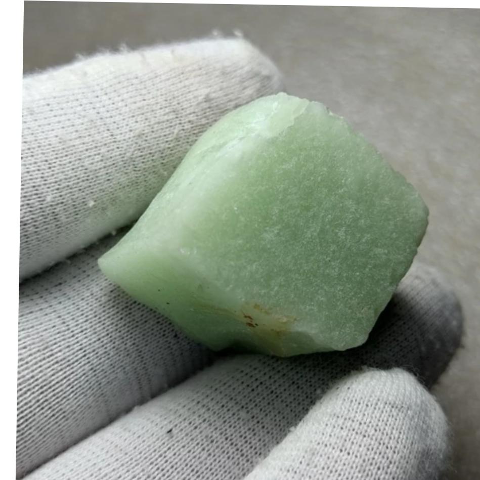 سنگ راف 25 گرمی شب چراغ سبز پر نورمناسب