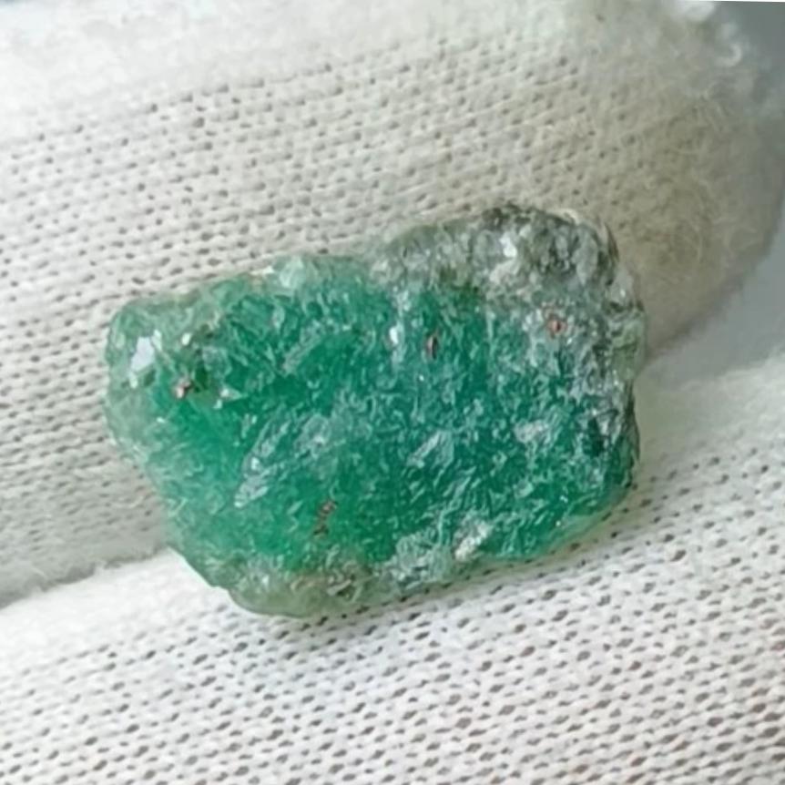 سنگ راف زمرد زامبیا اصل معدنی و تضمینی