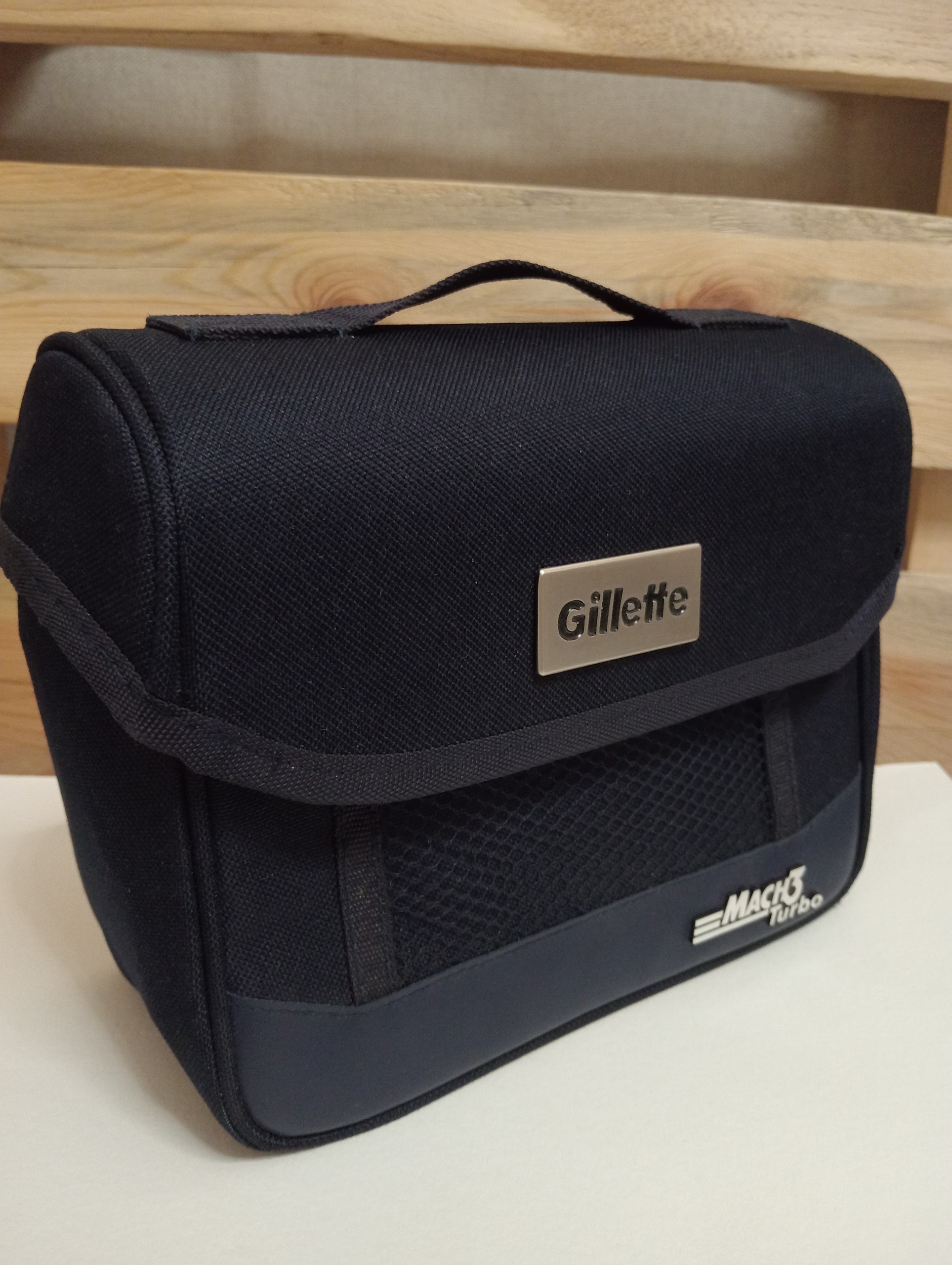 کیف لوازم اصلاح مدل Gillette Mach 3 Turbo