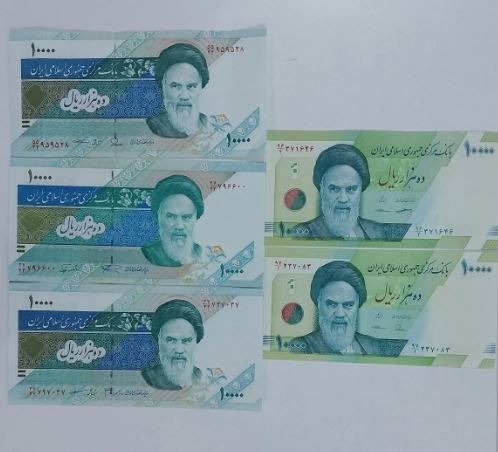 5 اسکناس هزار تومانی با امضاهای مختلف