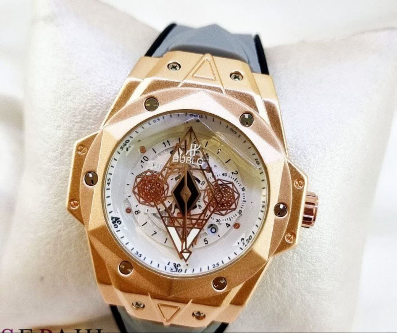 هابلوت Hublot عنکبوتی فوق خفن