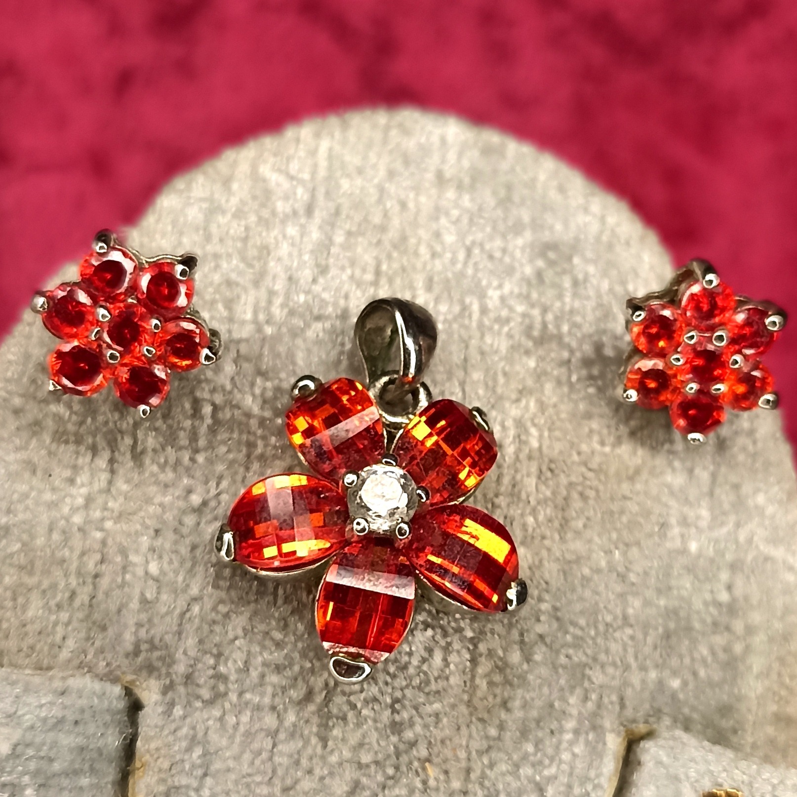 آویز و گوشواره فوق کلکسیونی اروپایی پلاتین