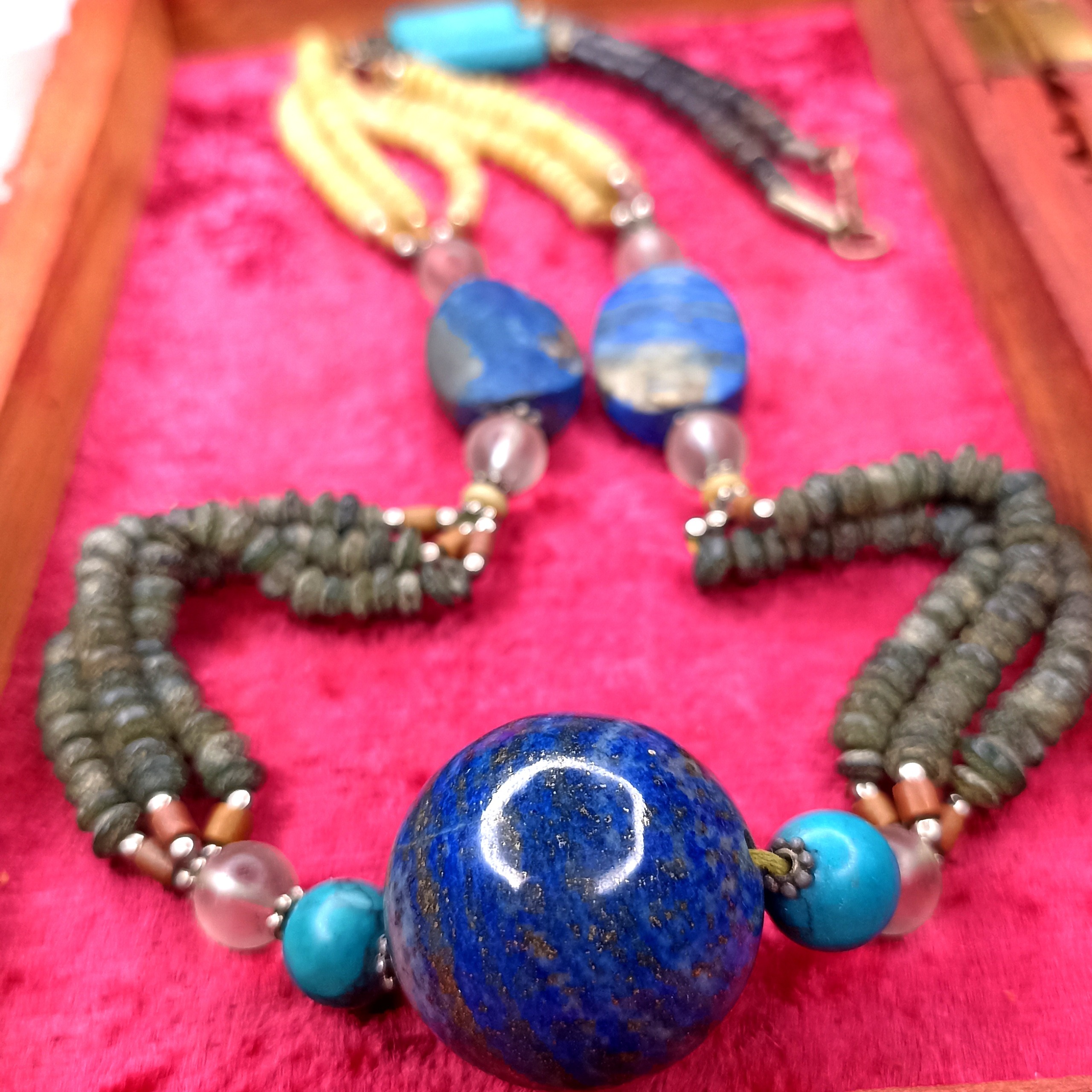 قدرتمندترین وجذابترین گردنبند حال حاظر کلکسیونی