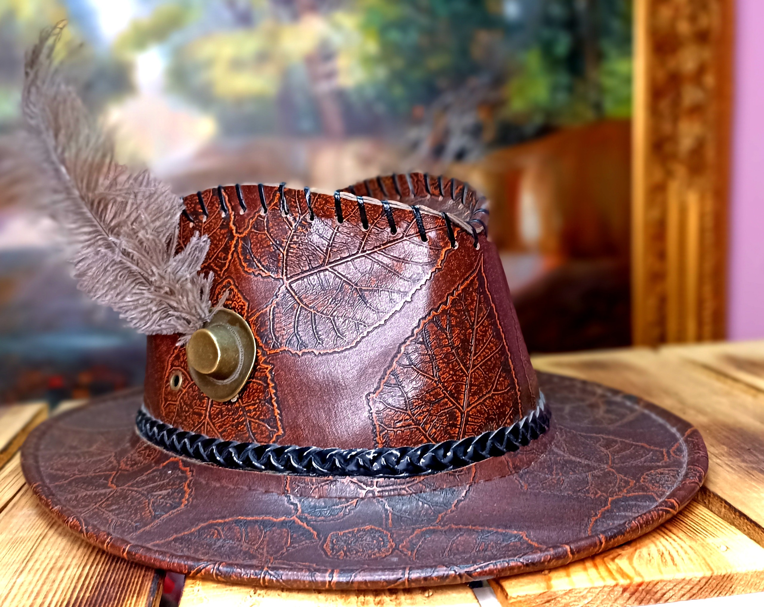 کلاه قدیمی کابویی کلکسیونی و جذاب