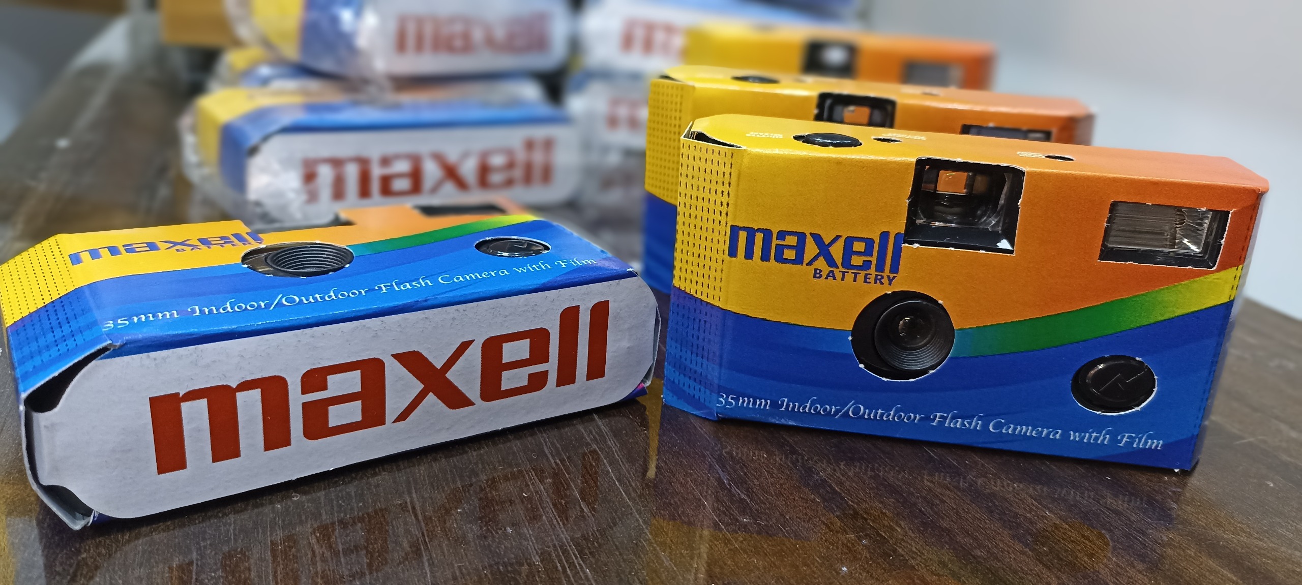 مزایده هشت عدد دوربین آنالوگ قدیمی