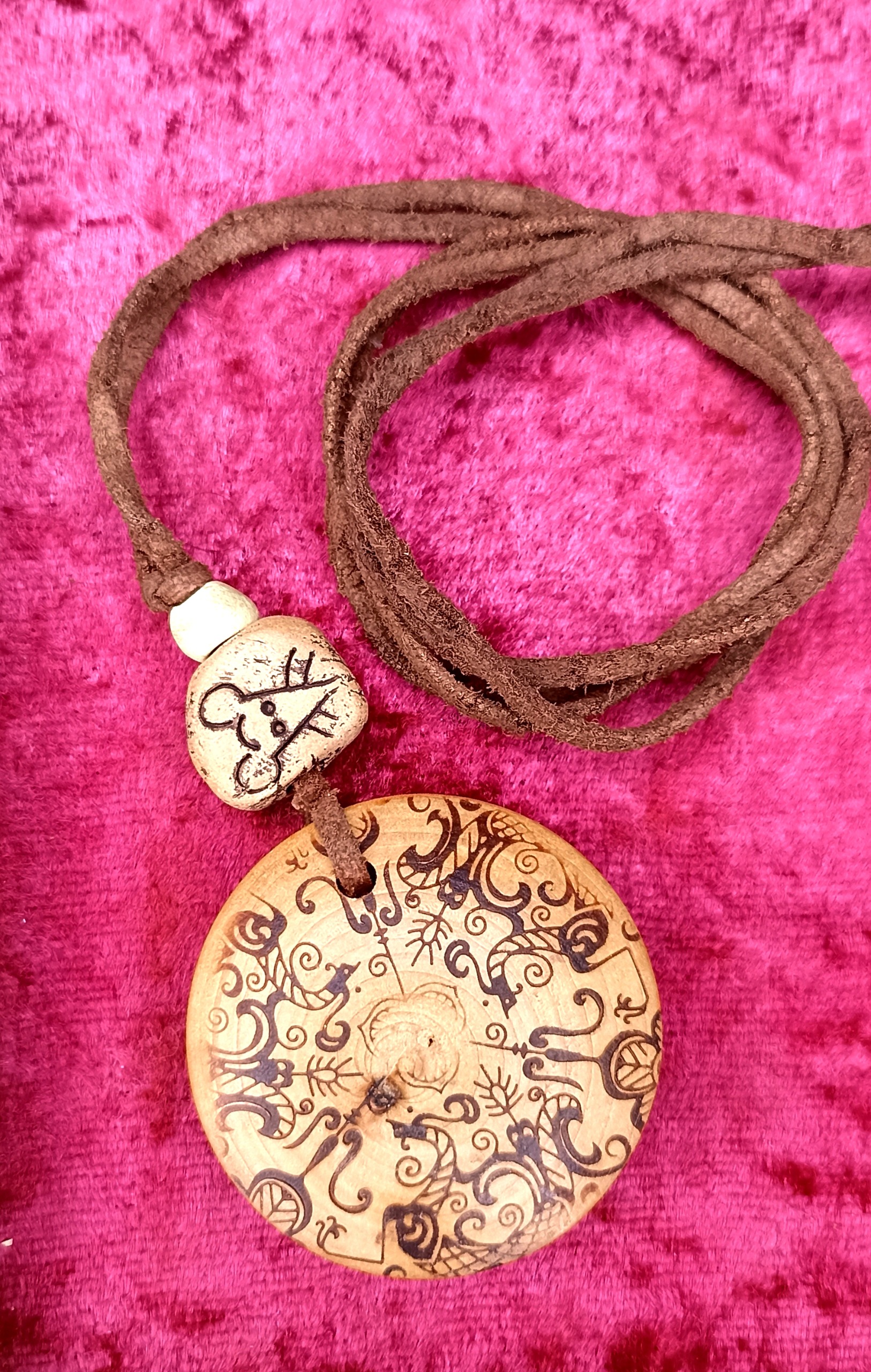 گردنبند آفریقایی بسیار کمیاب و دیدنی