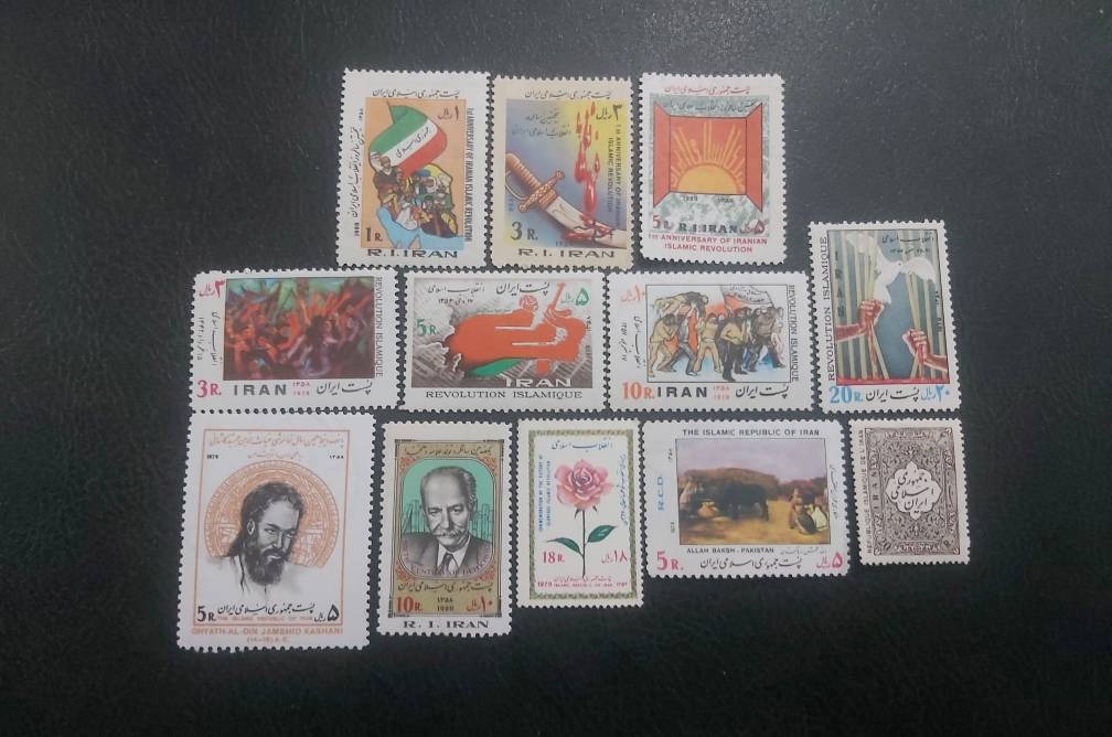12 عدد تمبر باطل نشده جمهوری 1358 کتاب80/000ت