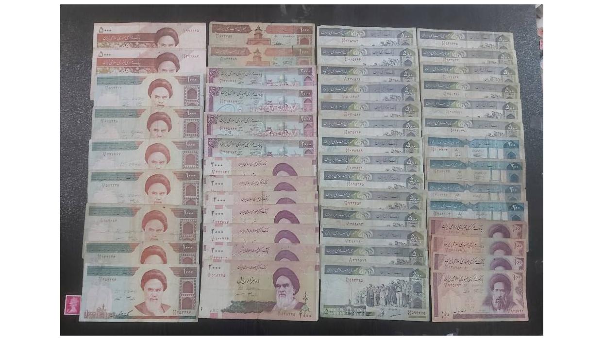 50 عدد اسکناس جمهوری امضاء متفاوت