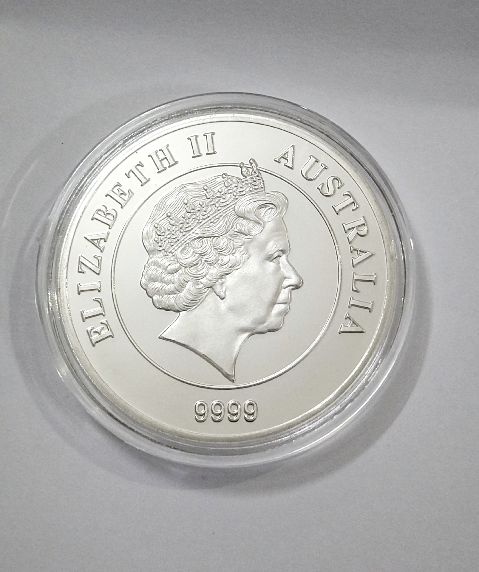 سکه ملکه الیزابت دوم روکش نقره باکپسول مخصوص