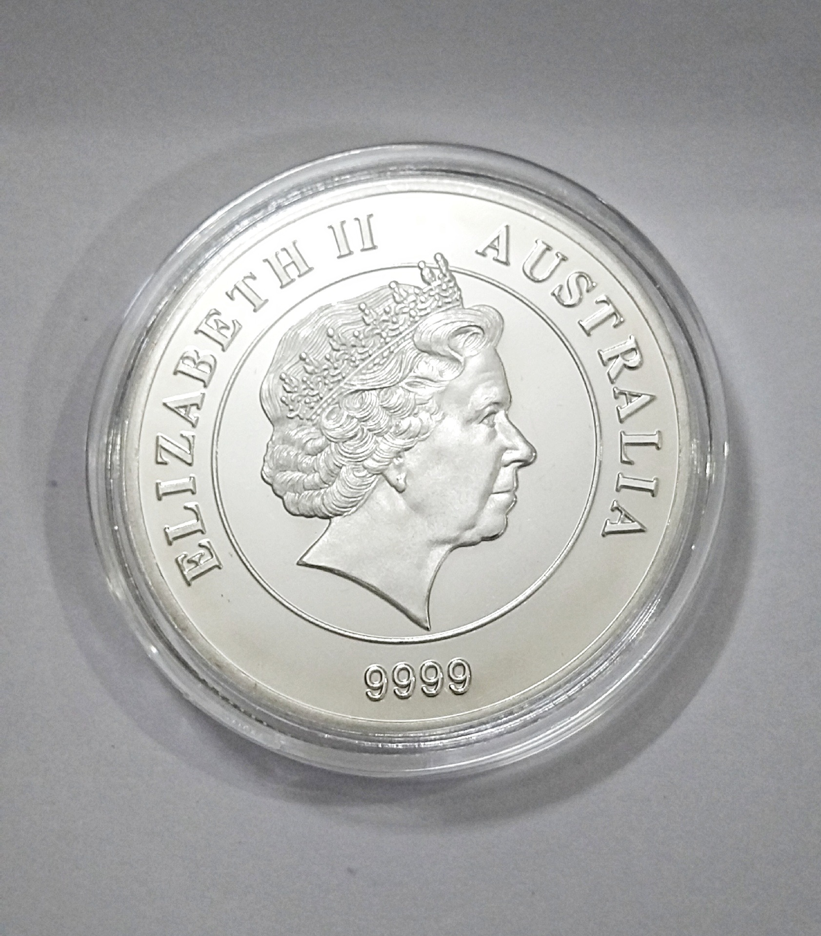 سکه ملکه الیزابت دوم روکش نقره باکپسول مخصوص