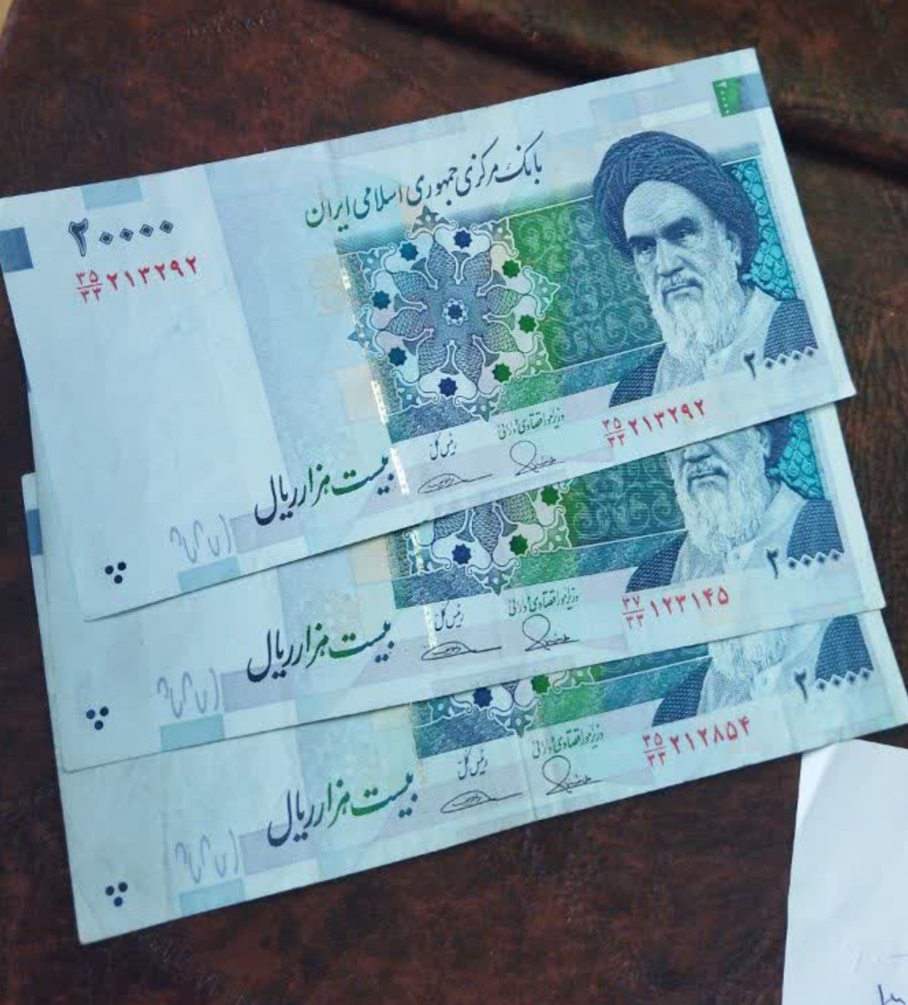 3 عدد اسکناس دوهزار تومانی طیب نیا سیف (توضیحات)