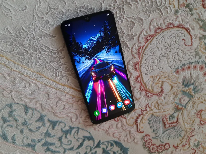 گلکسی A20 حافظه 32 گیگ