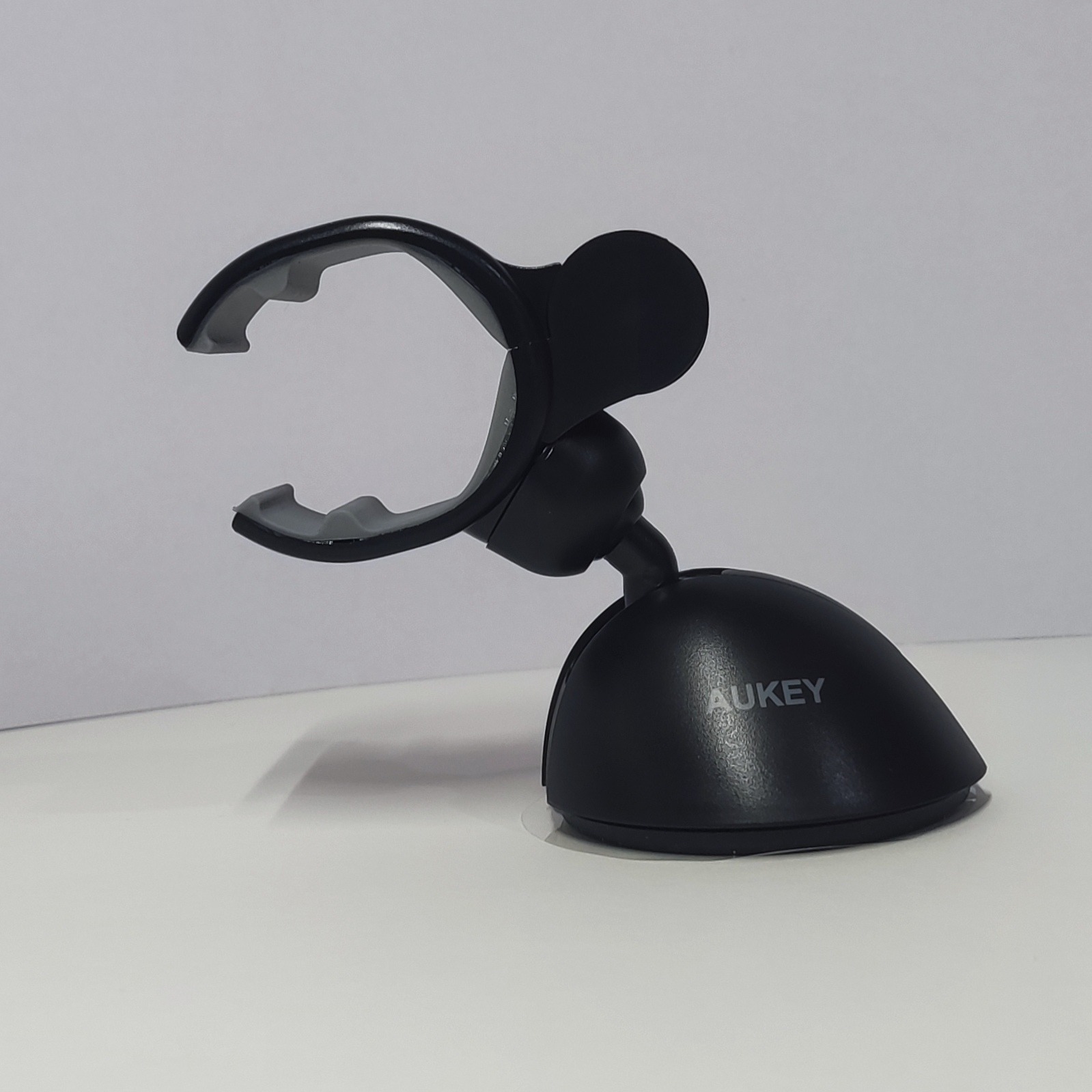 نگهدارنده موبایل خودرو ( هولدر موبایل ) Aukey