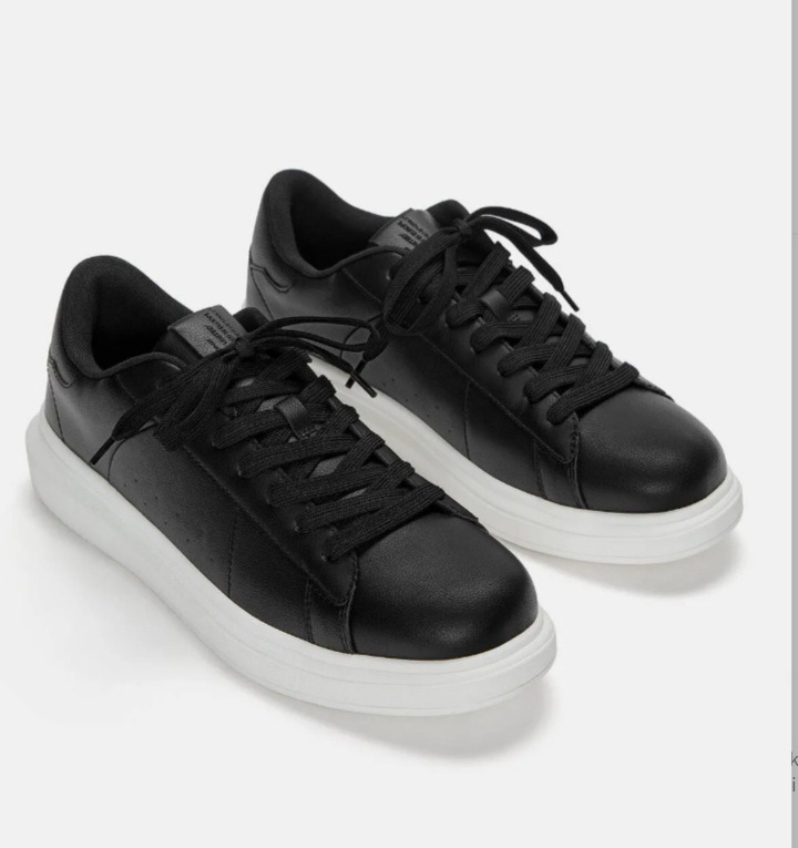 کتونی زنانه پول اند بیر Pull and Bear مشکی