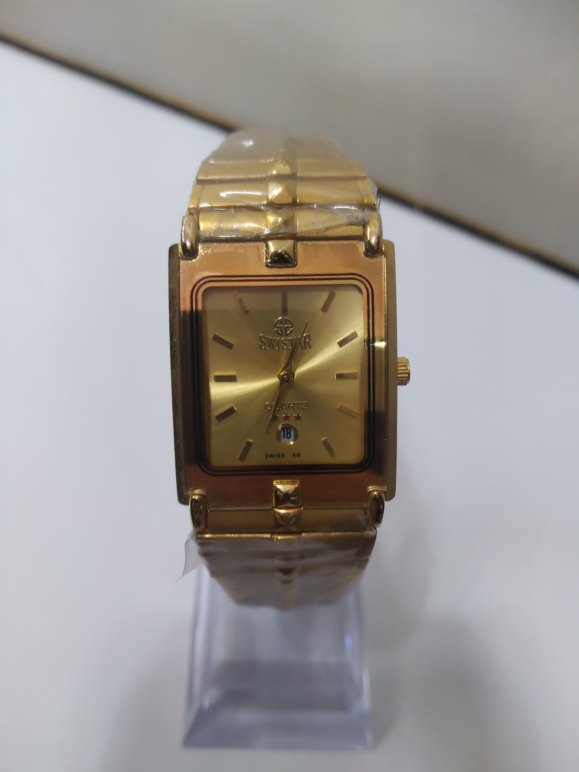 ساعت  سویستار  اصل