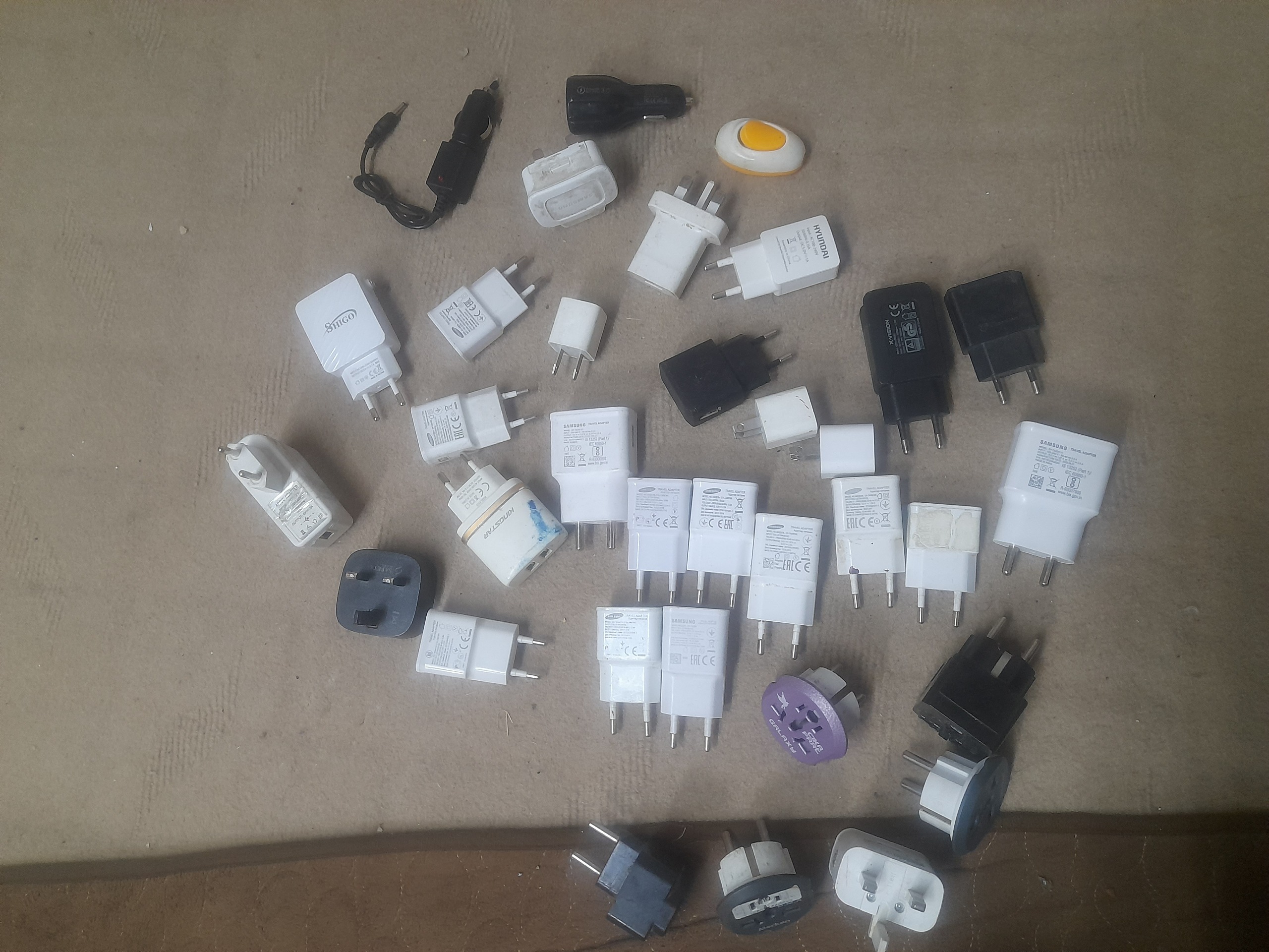 سه راهی و کلگی شارژر  و فیش tv