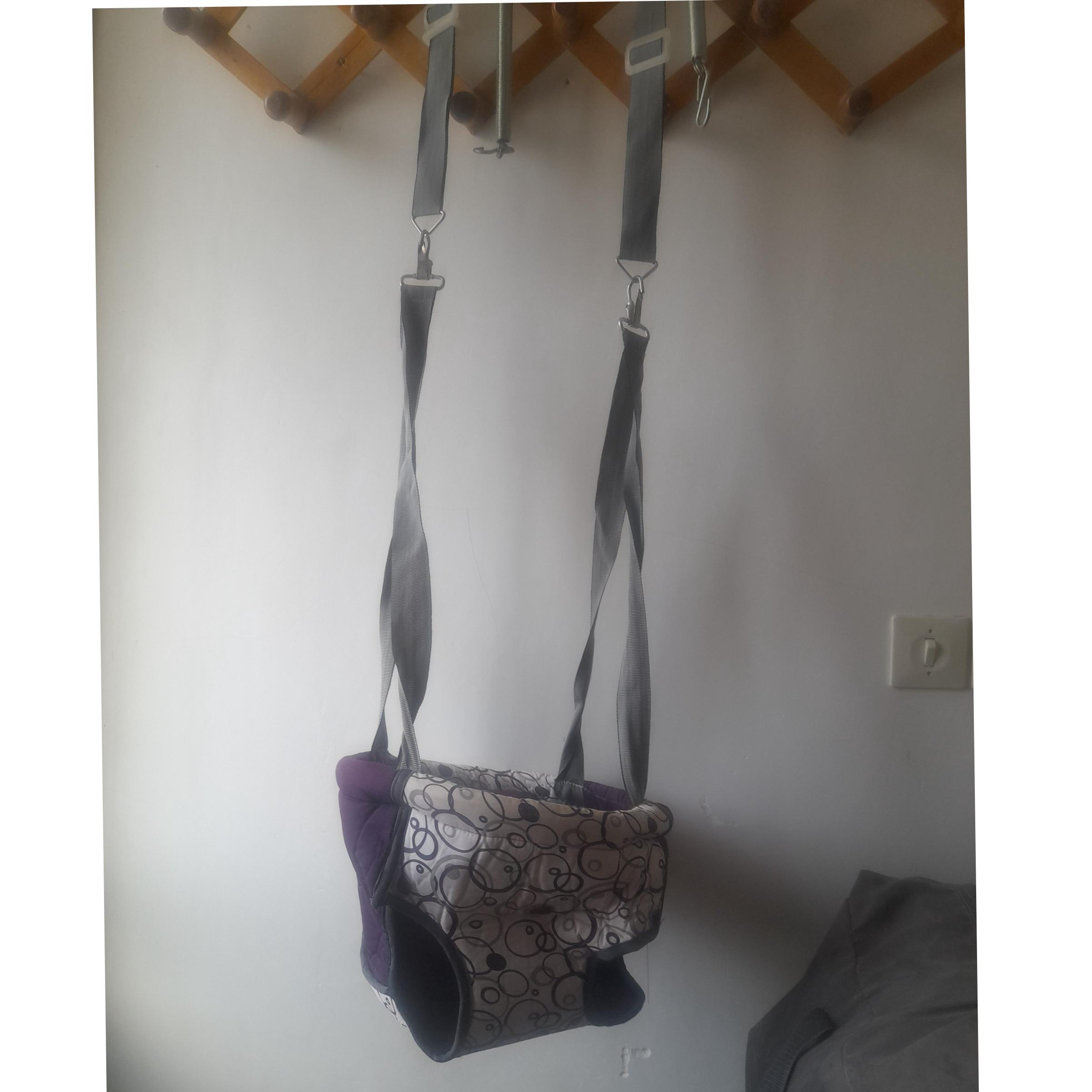 تاب داخل خانه کودک